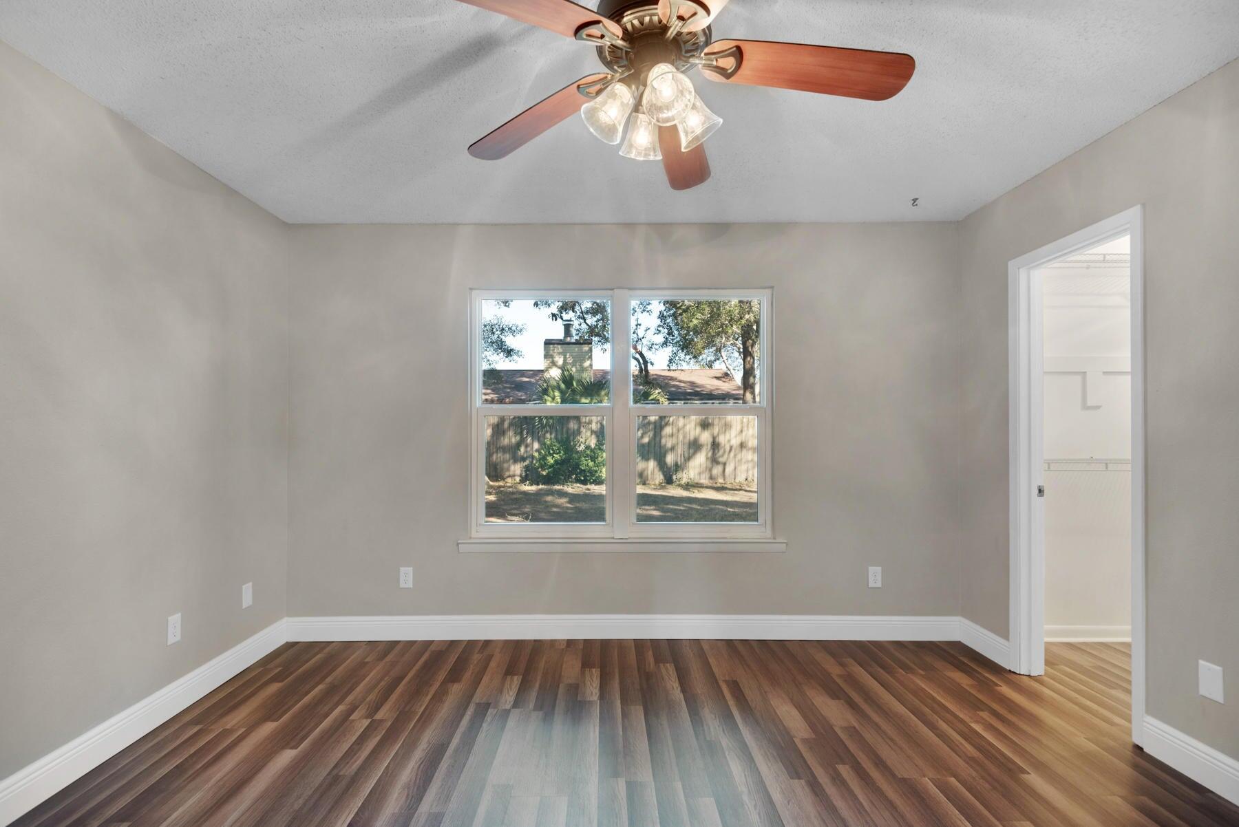 CREEKSIDE 5 - Residential Lease