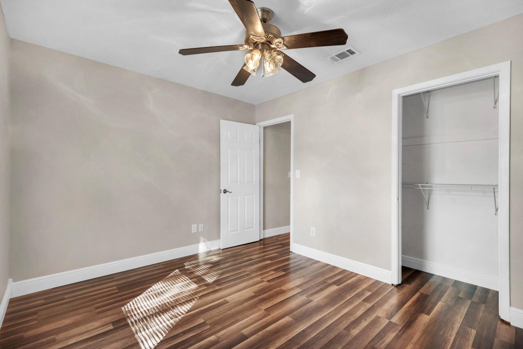 CREEKSIDE 5 - Residential Lease