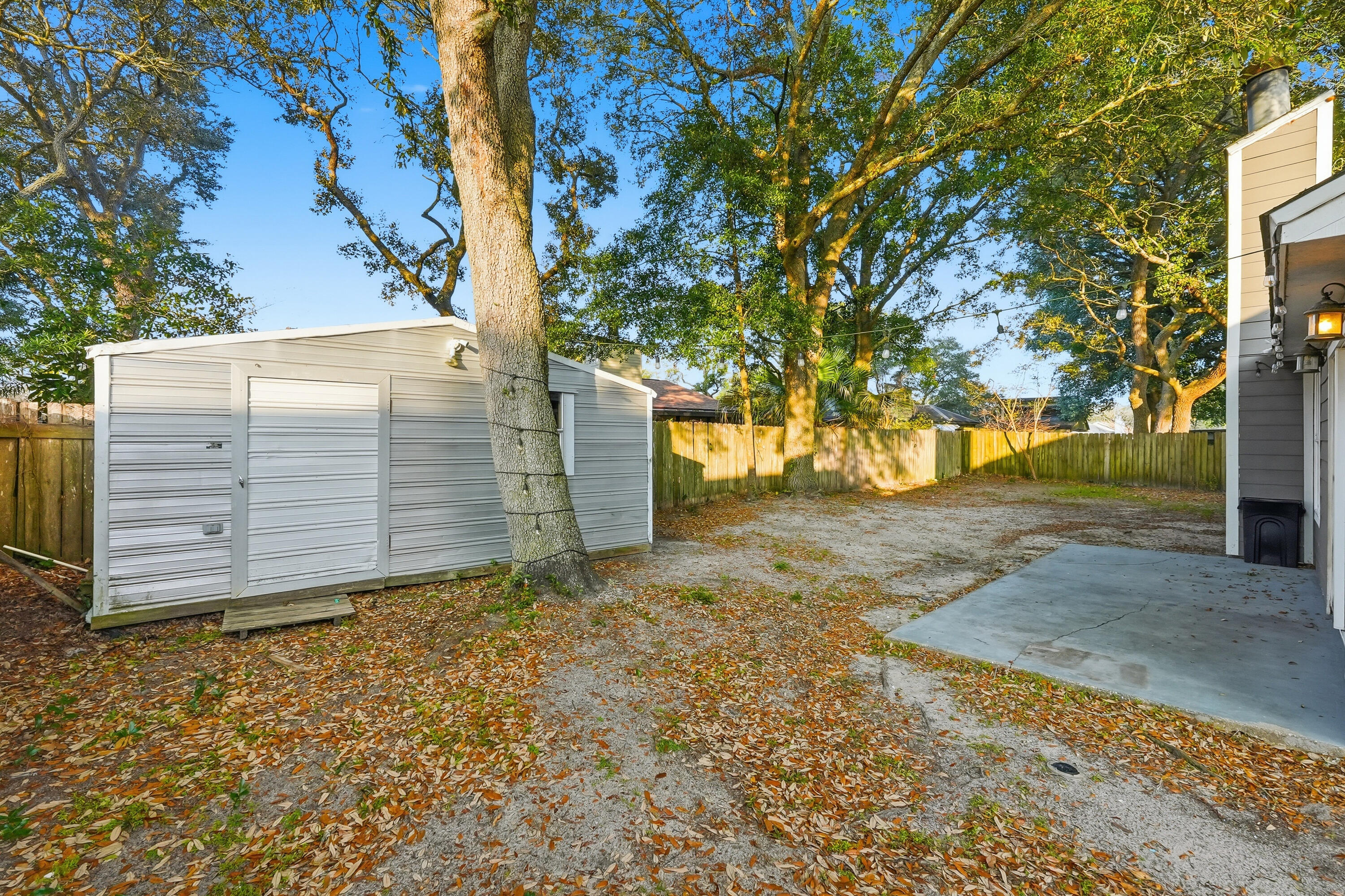 CREEKSIDE 5 - Residential Lease