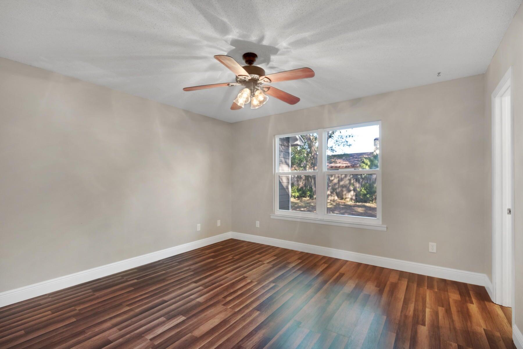 CREEKSIDE 5 - Residential Lease