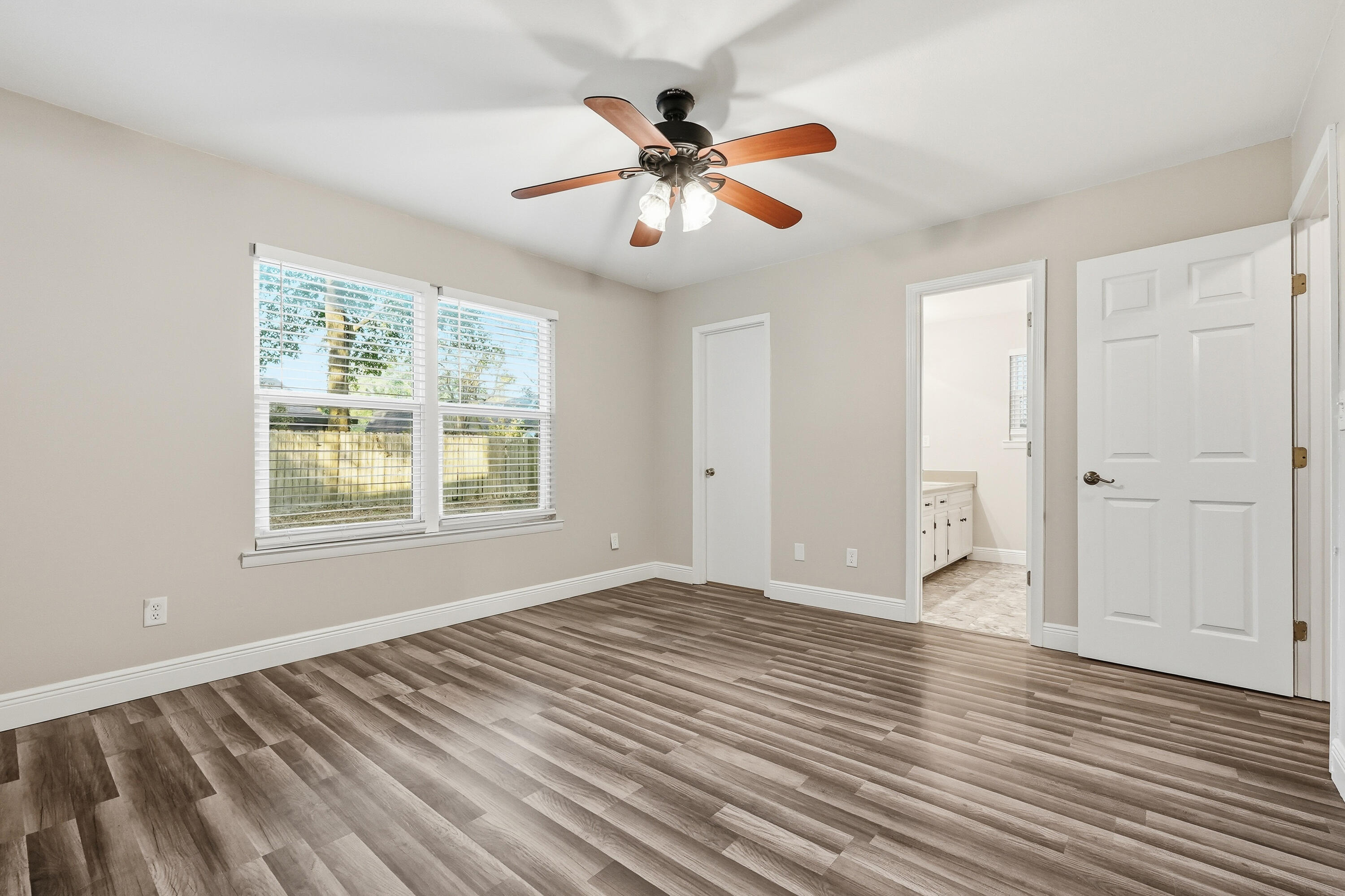 CREEKSIDE 5 - Residential Lease