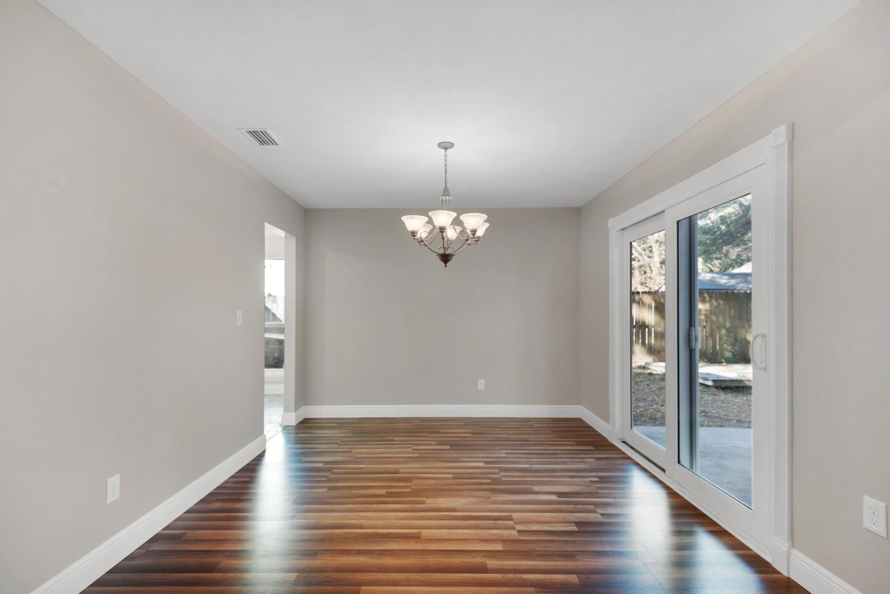 CREEKSIDE 5 - Residential Lease