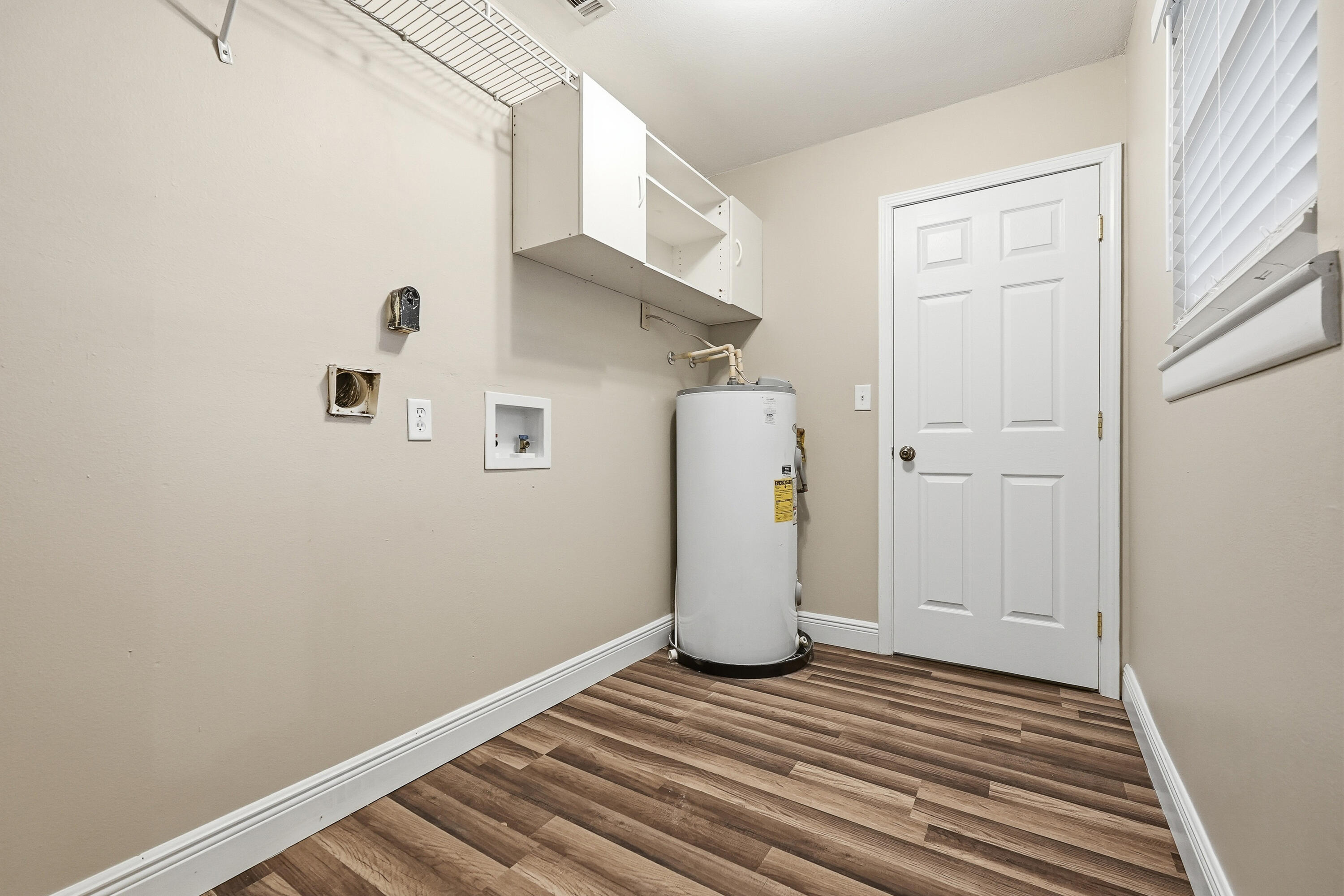 CREEKSIDE 5 - Residential Lease