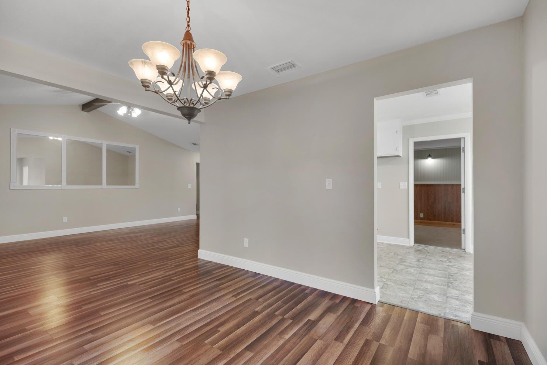 CREEKSIDE 5 - Residential Lease