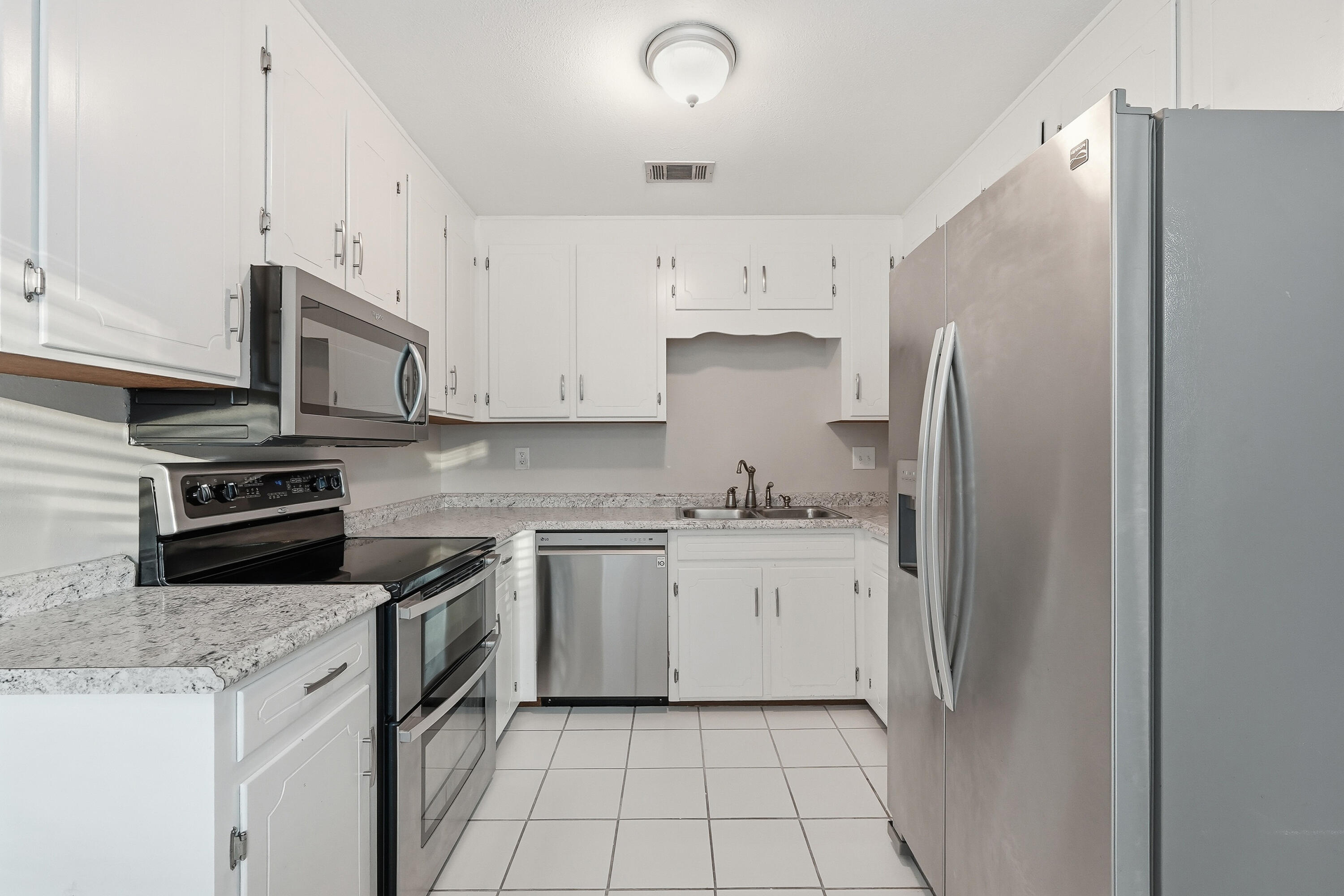 CREEKSIDE 5 - Residential Lease