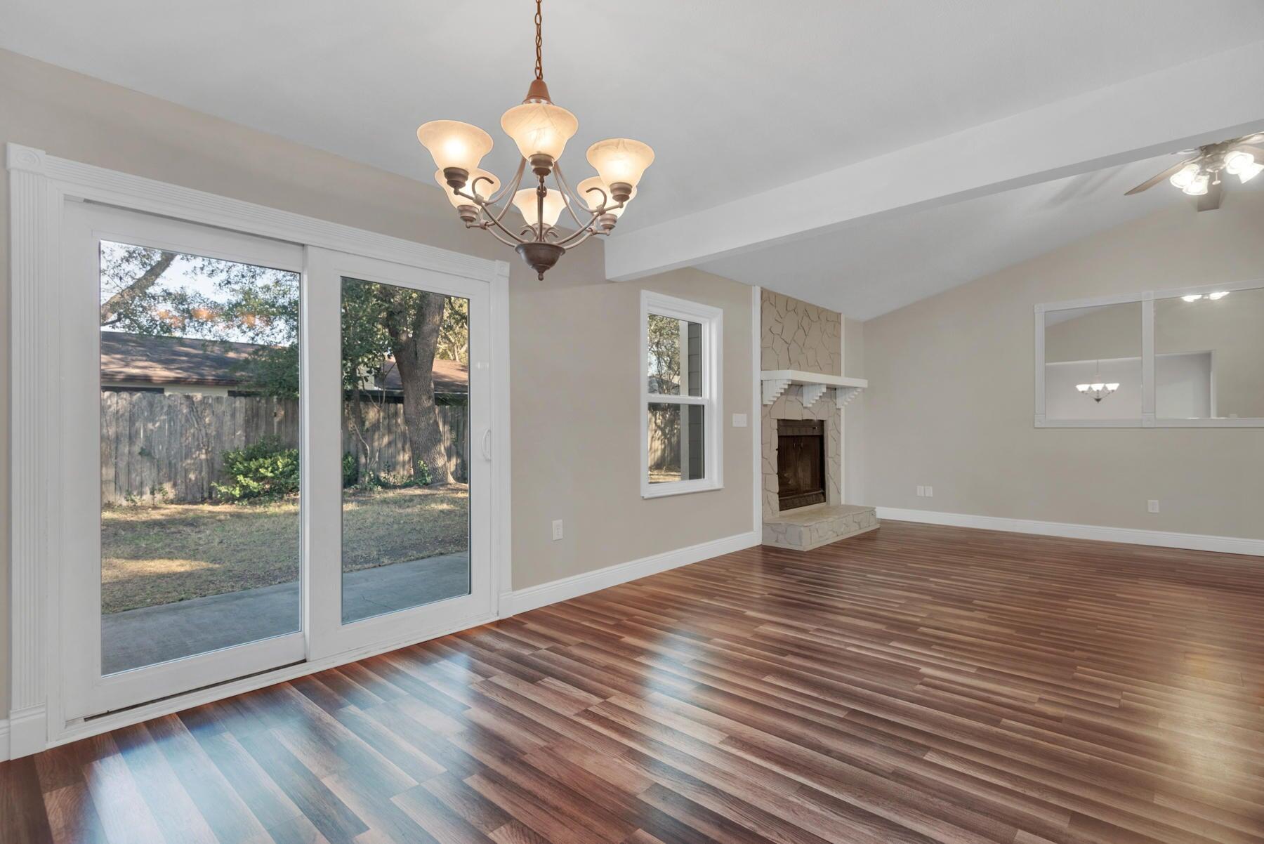 CREEKSIDE 5 - Residential Lease