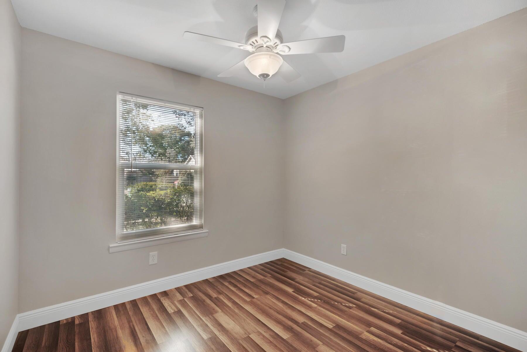 CREEKSIDE 5 - Residential Lease