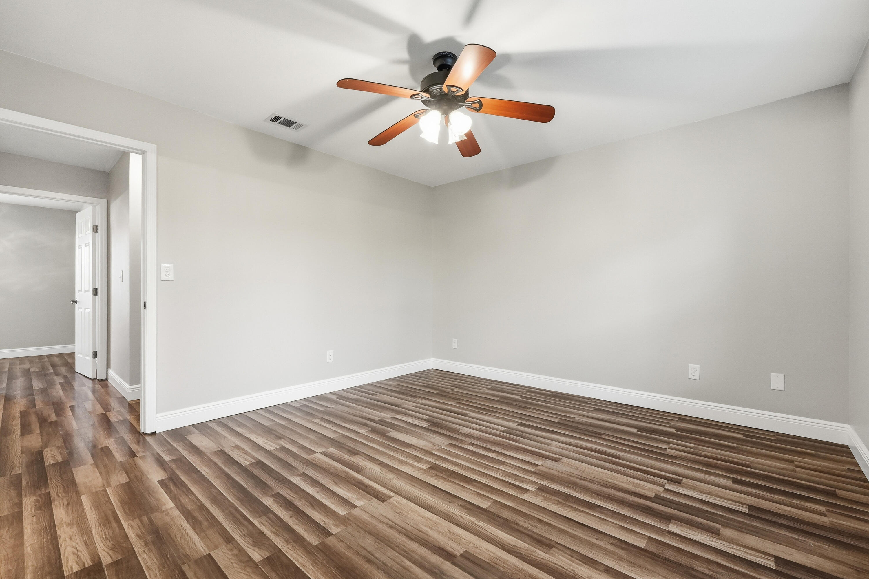 CREEKSIDE 5 - Residential Lease