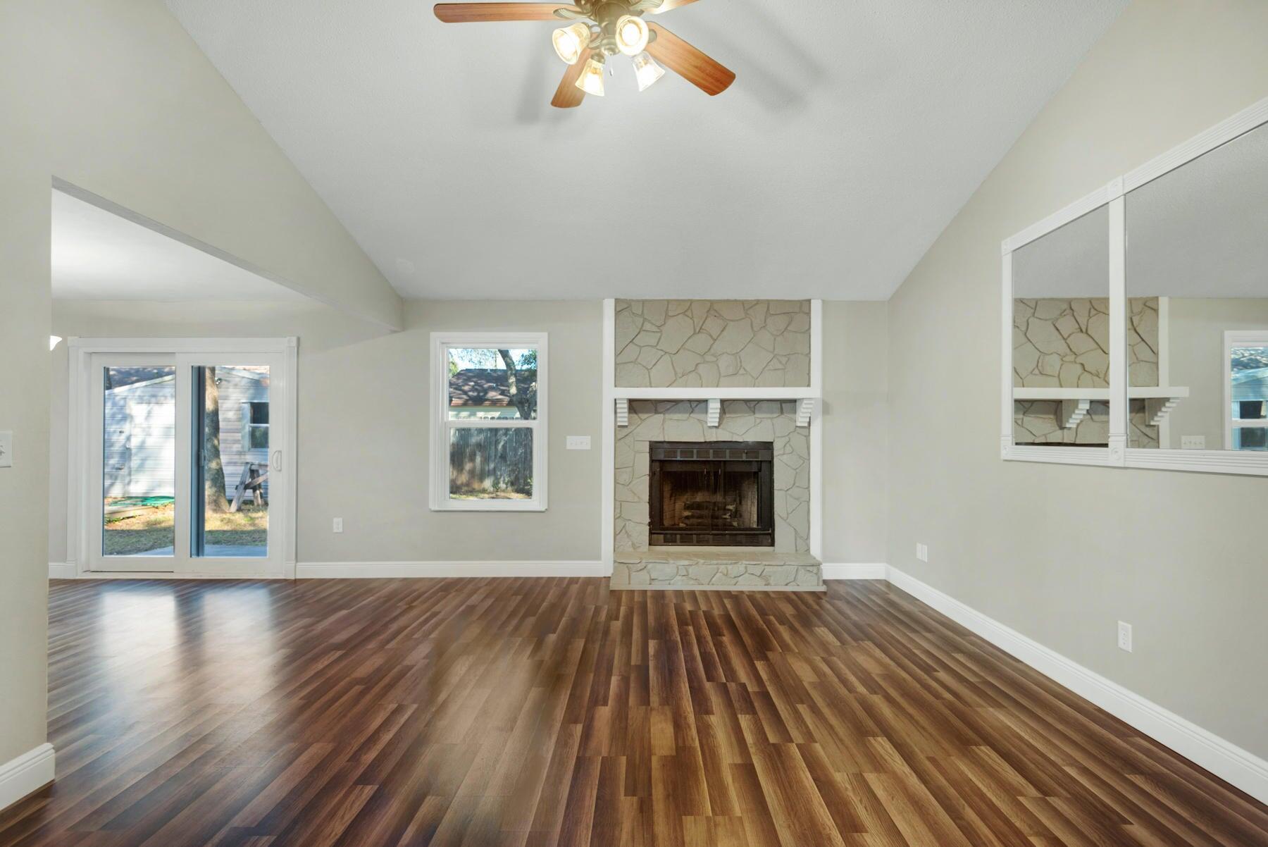 CREEKSIDE 5 - Residential Lease