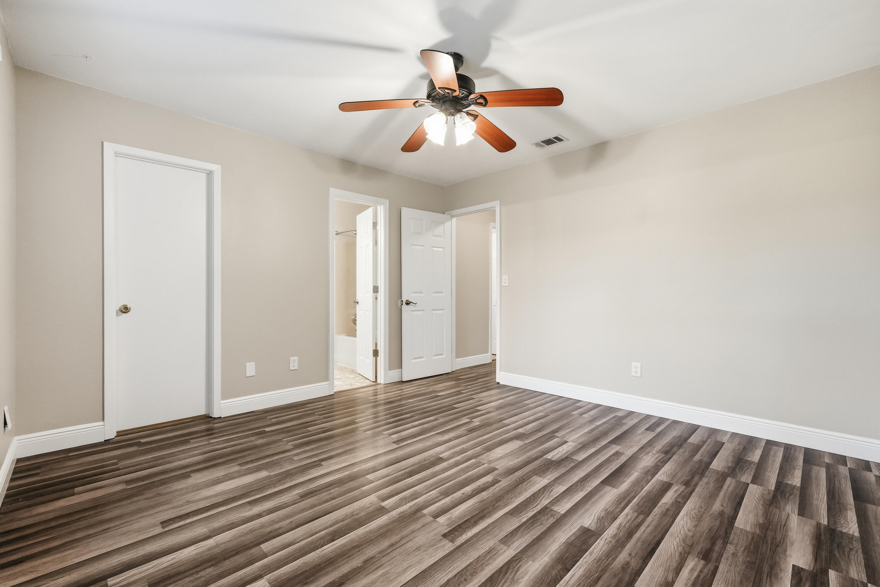 CREEKSIDE 5 - Residential Lease