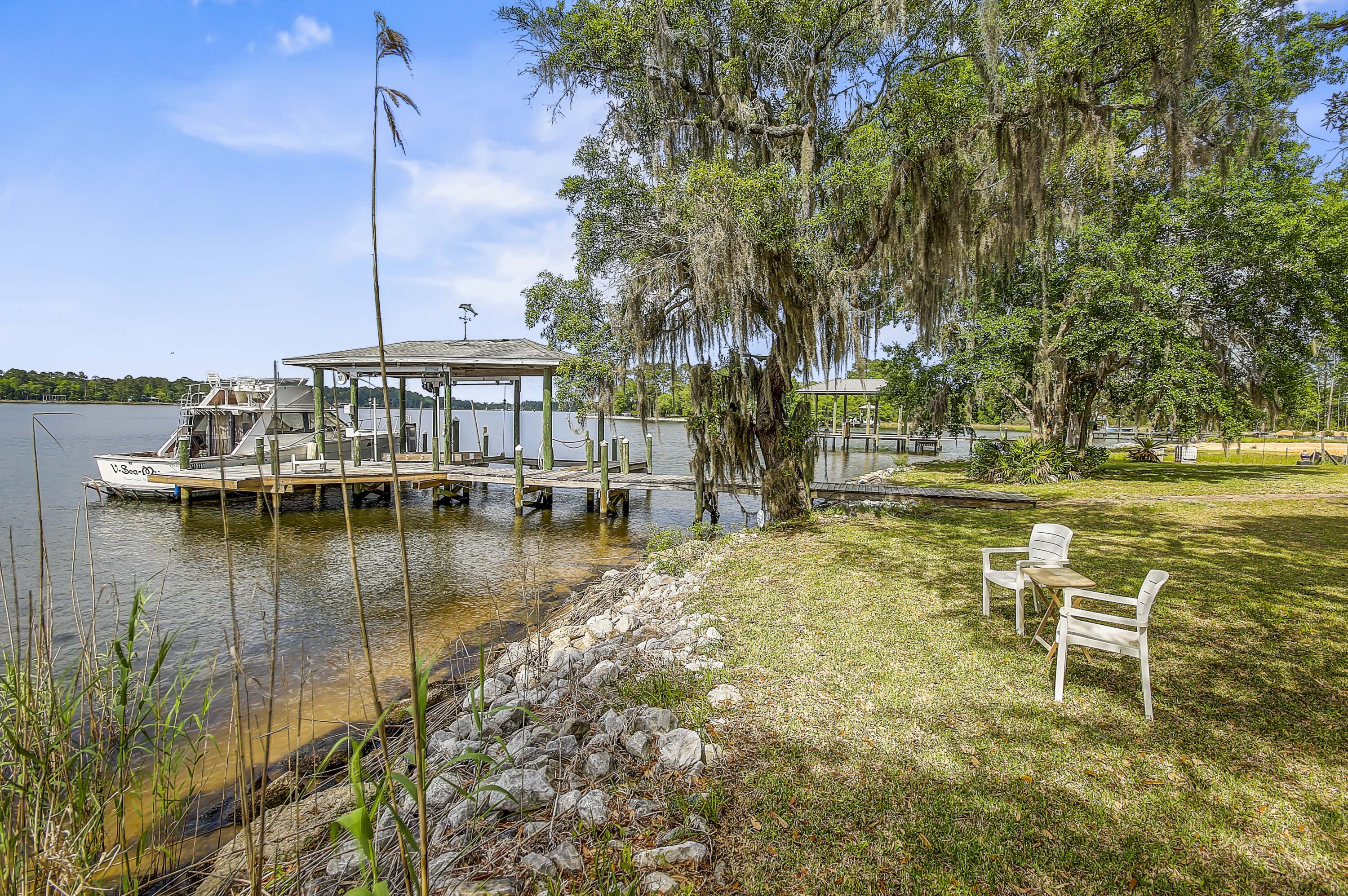 LAGRANGE COVE - Residential