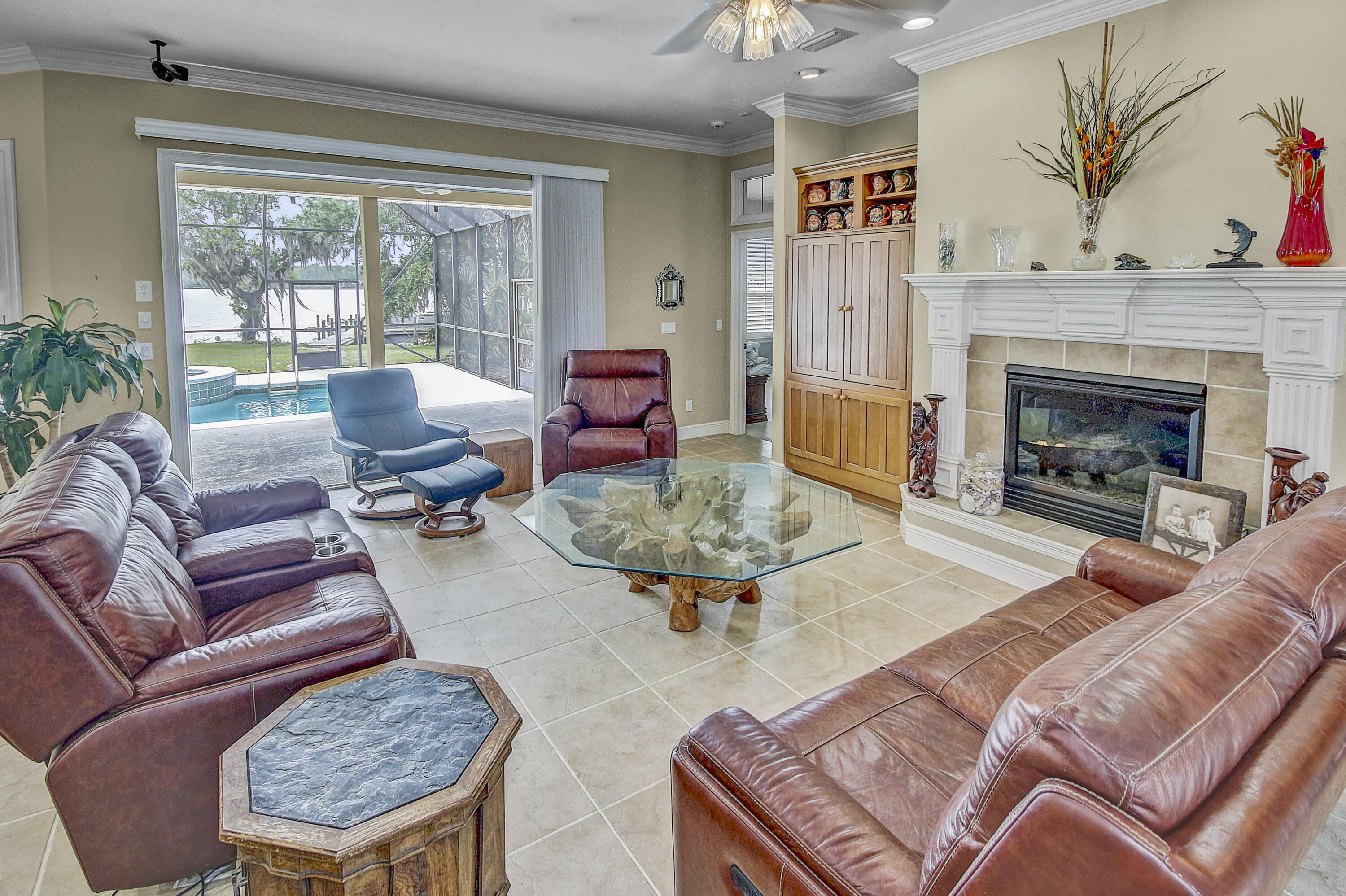 LAGRANGE COVE - Residential