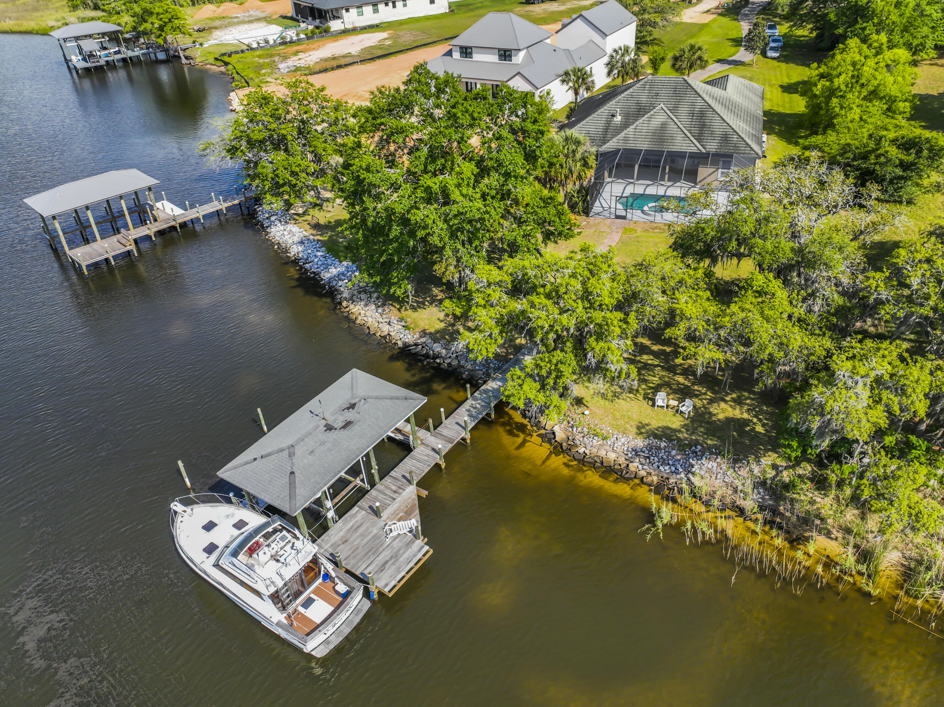 LAGRANGE COVE - Residential