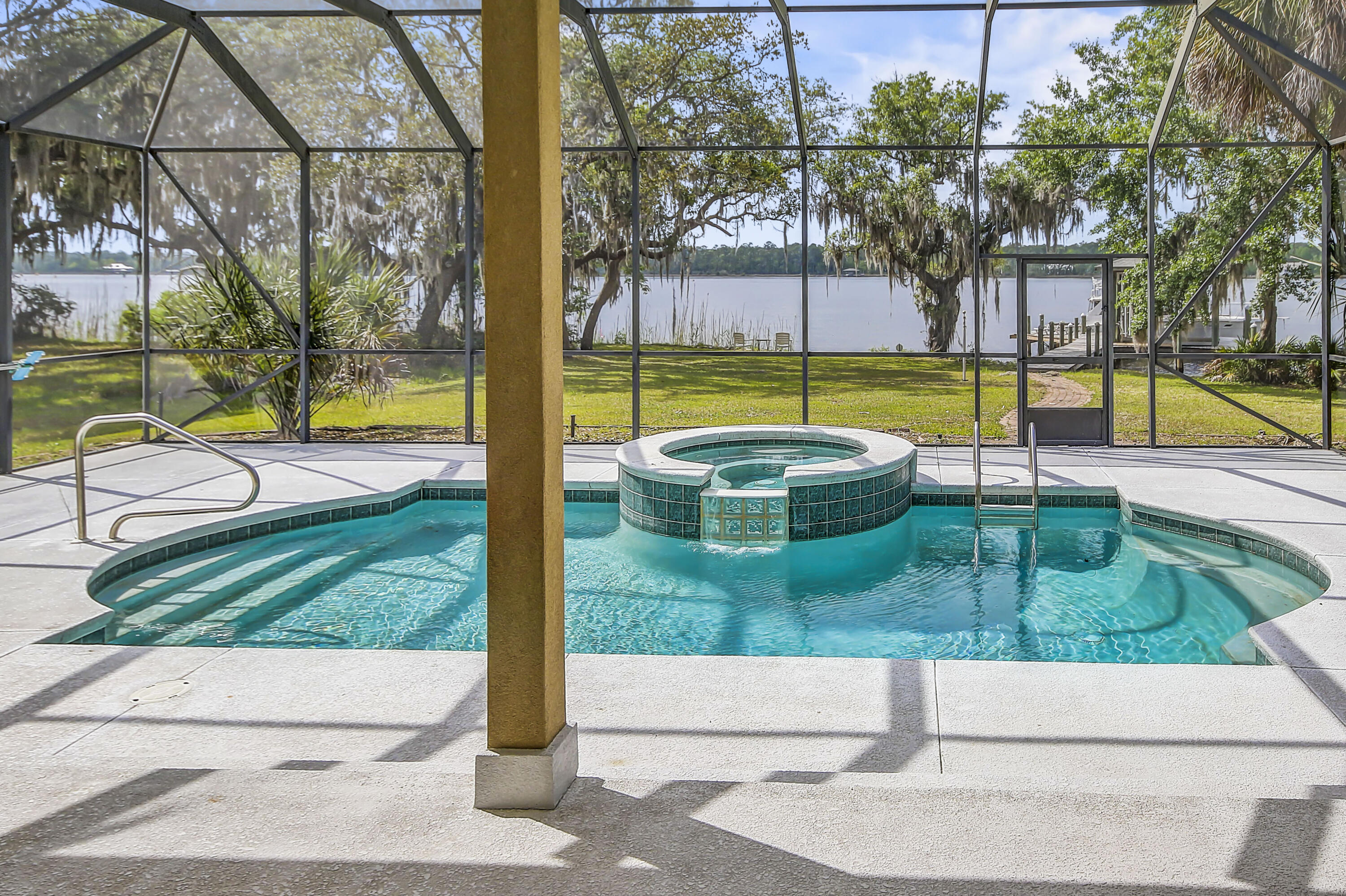 LAGRANGE COVE - Residential