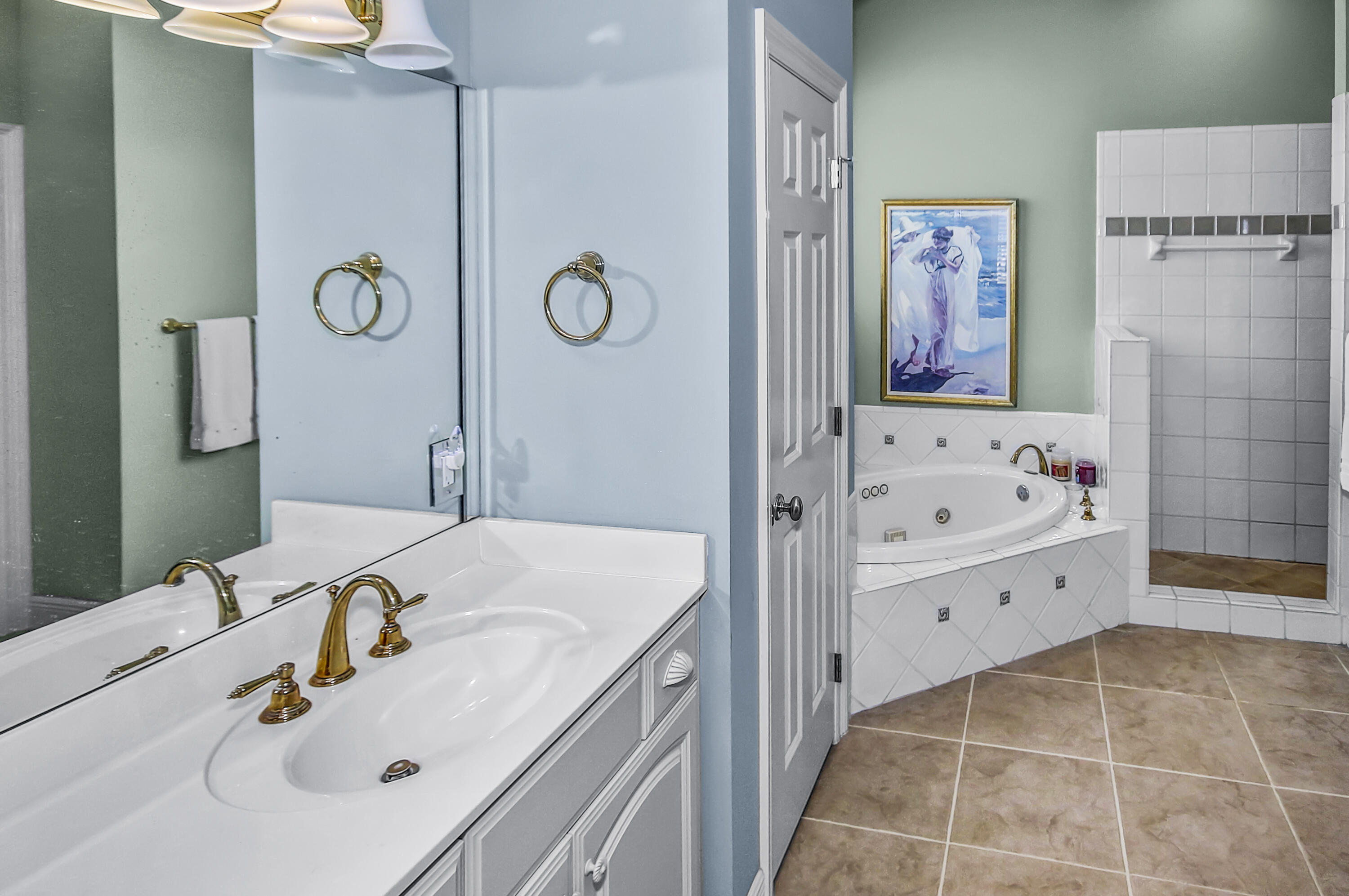 LAGRANGE COVE - Residential