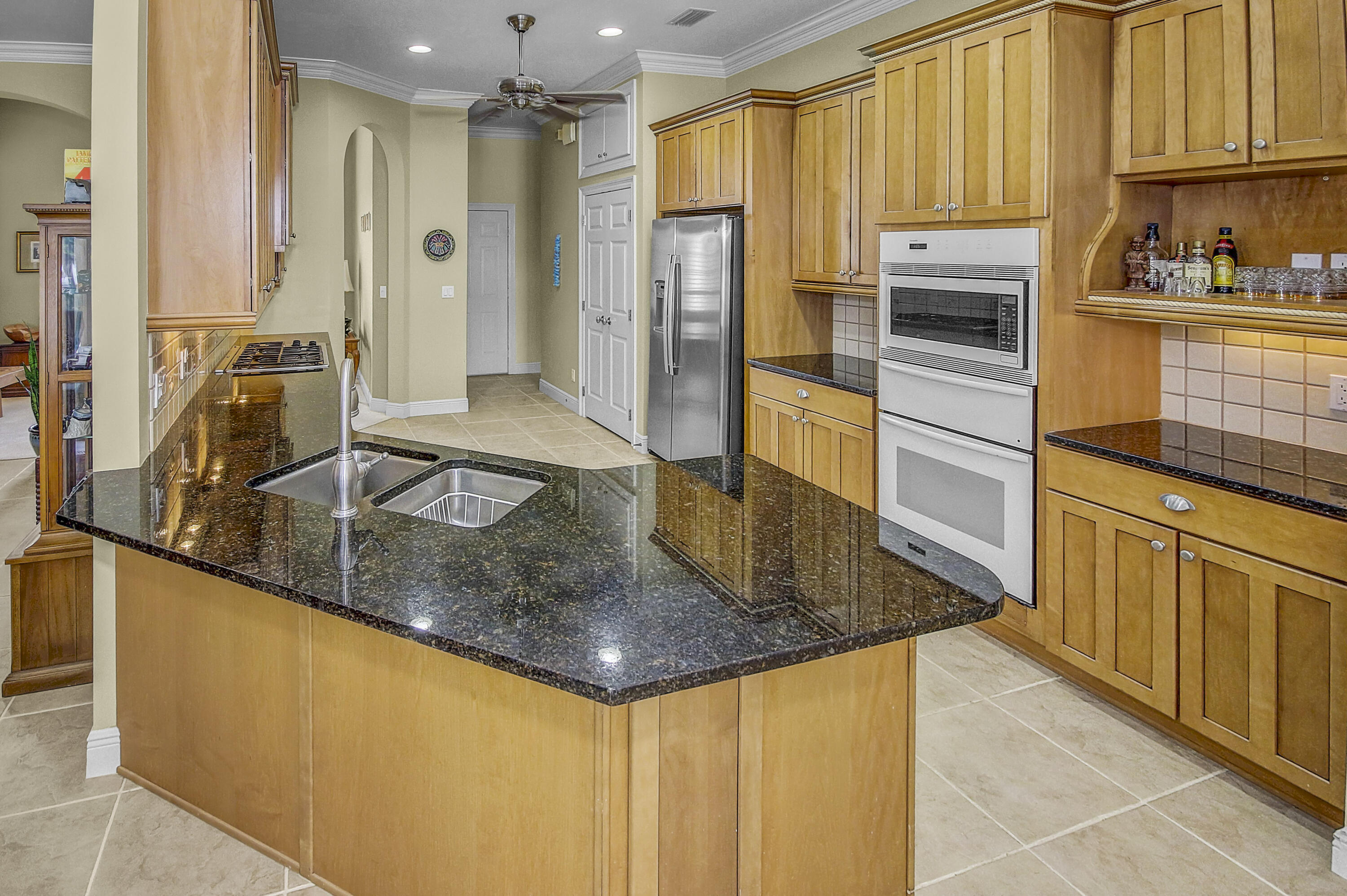 LAGRANGE COVE - Residential