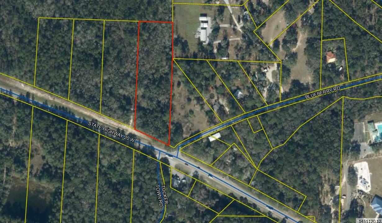 Exceptional 2.79-acre vacant commercial parcel along the high traffic Highway 20 just east of Hammock Bay. Minutes away from all of the Freeport schools with easy visibility. The property is zoned Commercial Residential and within the City of Freeport Zoning District, with development potential ranging from 2 to 14 dwelling units per acre or as a commercial business within quick access by the nearby neighborhoods. All information is deemed reliable but buyer to verify for its own particular use.