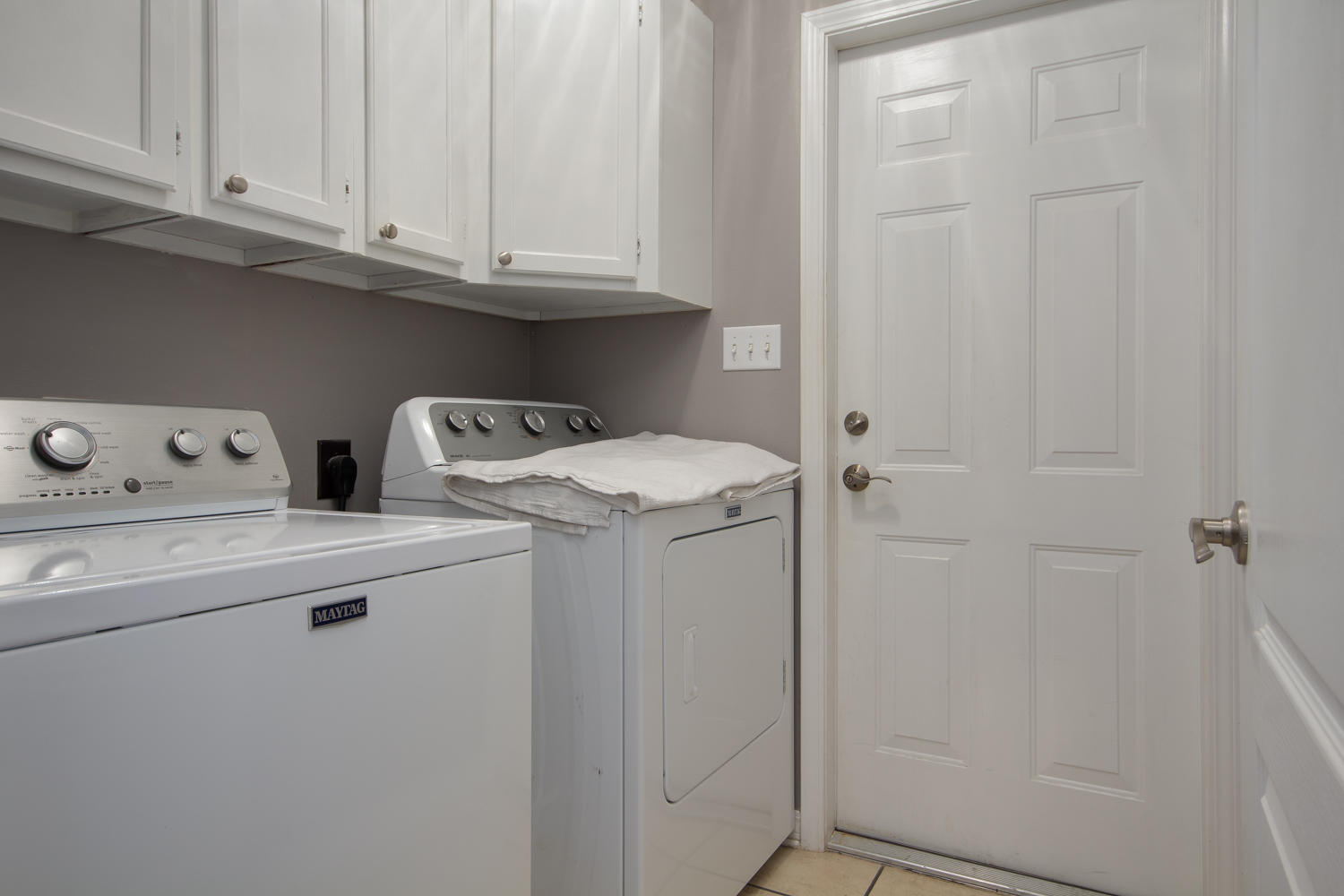 EMERALD LAKES PH III - Residential