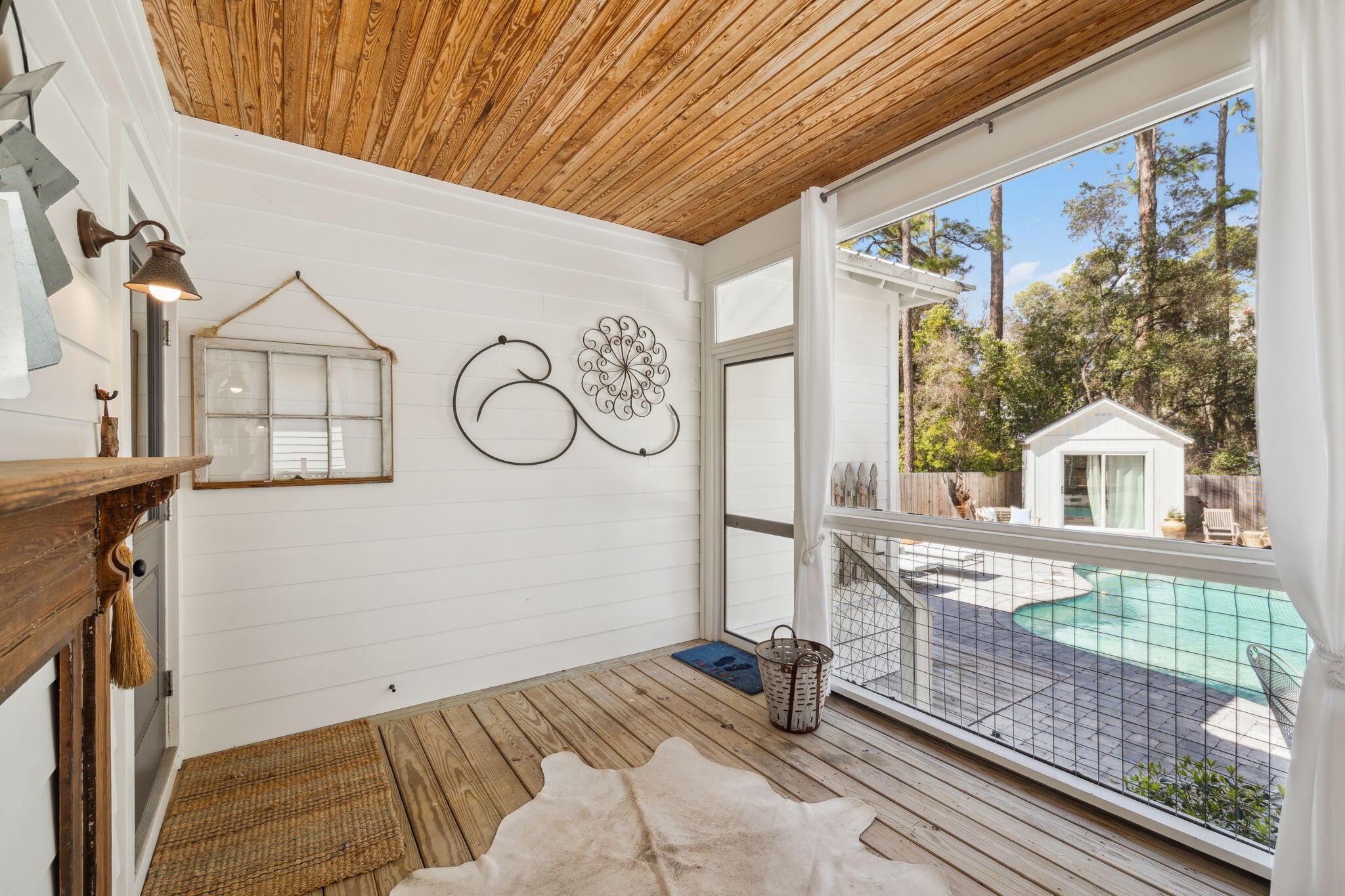 MAGNOLIA BEACH - Residential