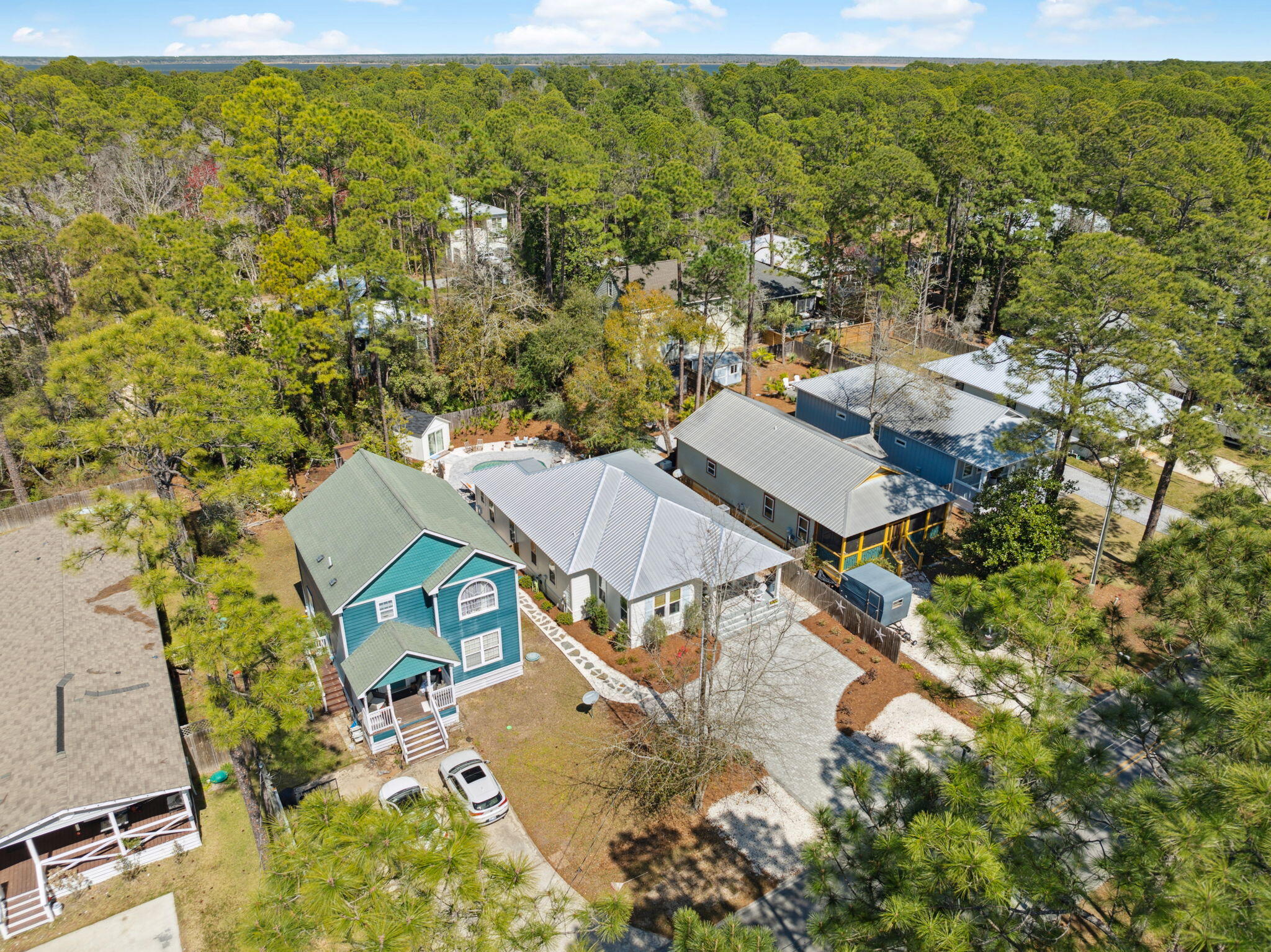 MAGNOLIA BEACH - Residential
