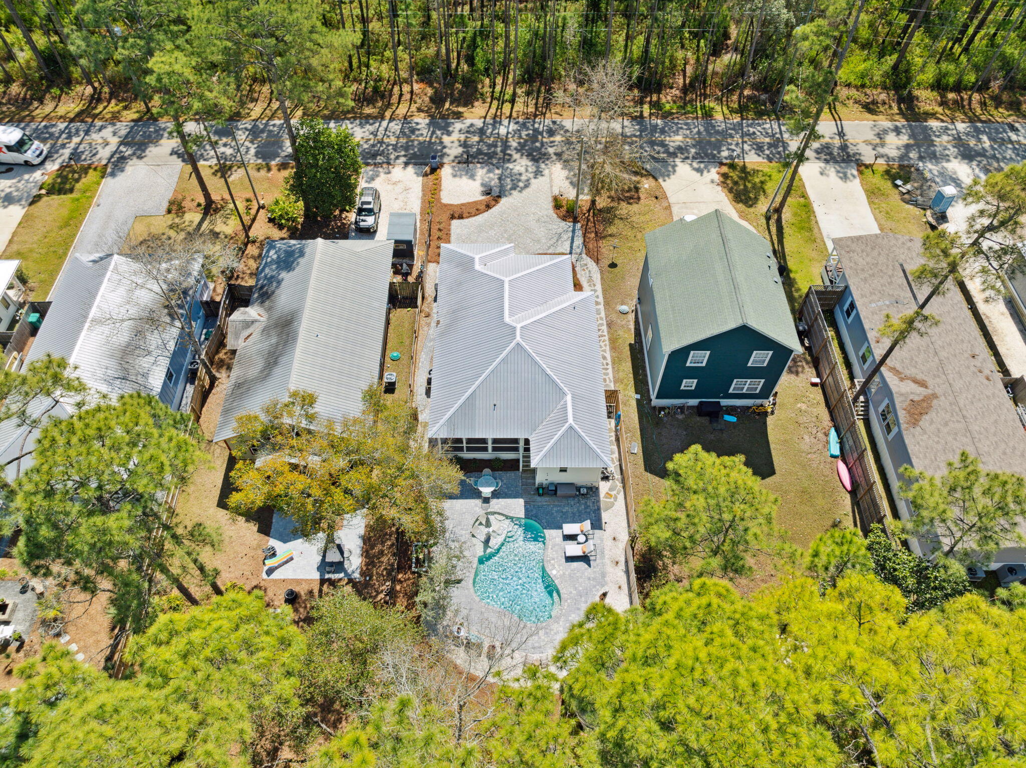 MAGNOLIA BEACH - Residential