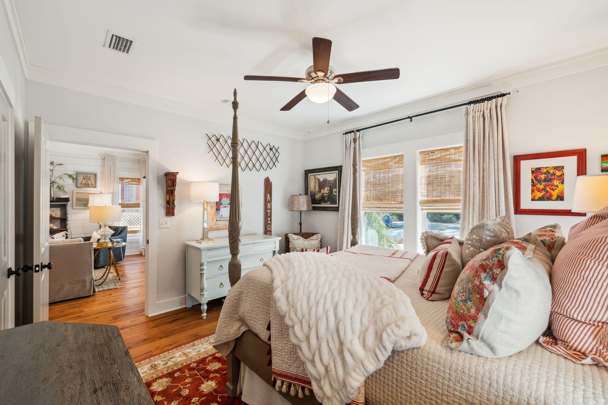MAGNOLIA BEACH - Residential