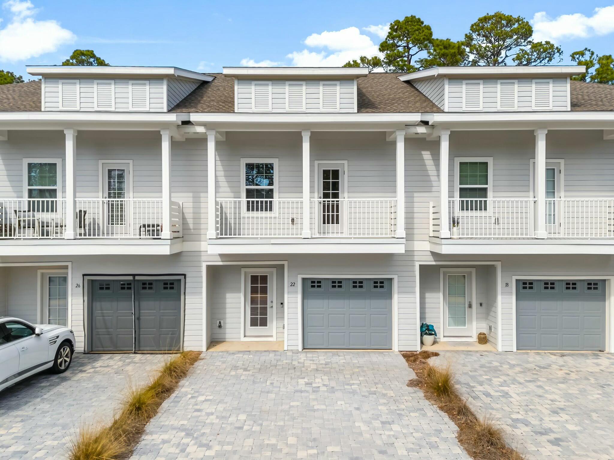 KARA LAKE TOWNHOMES - Residential