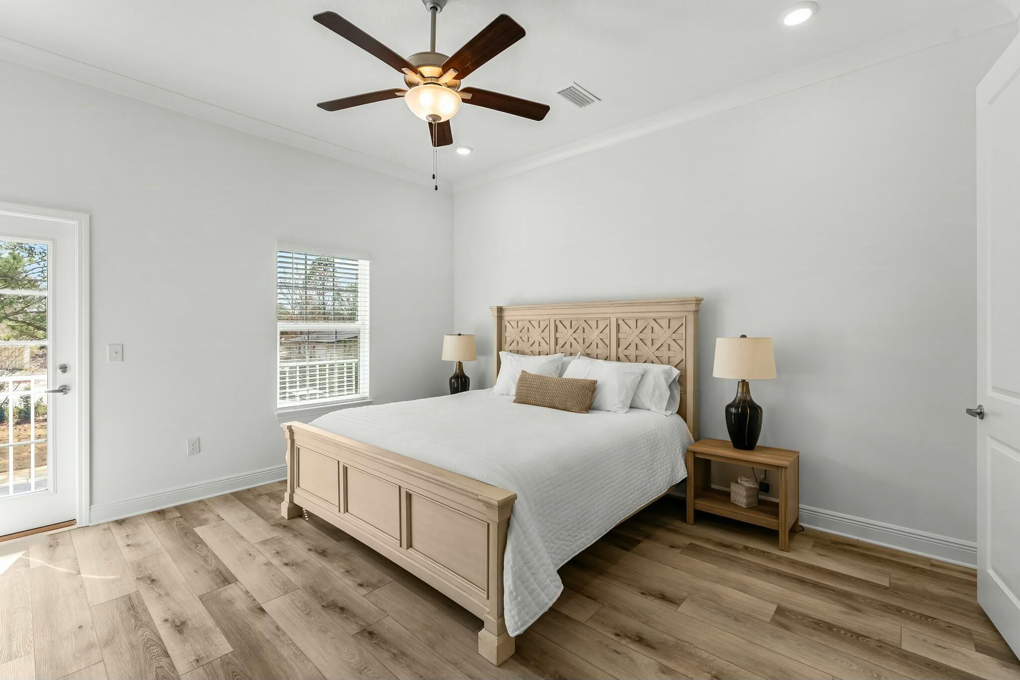 KARA LAKE TOWNHOMES - Residential