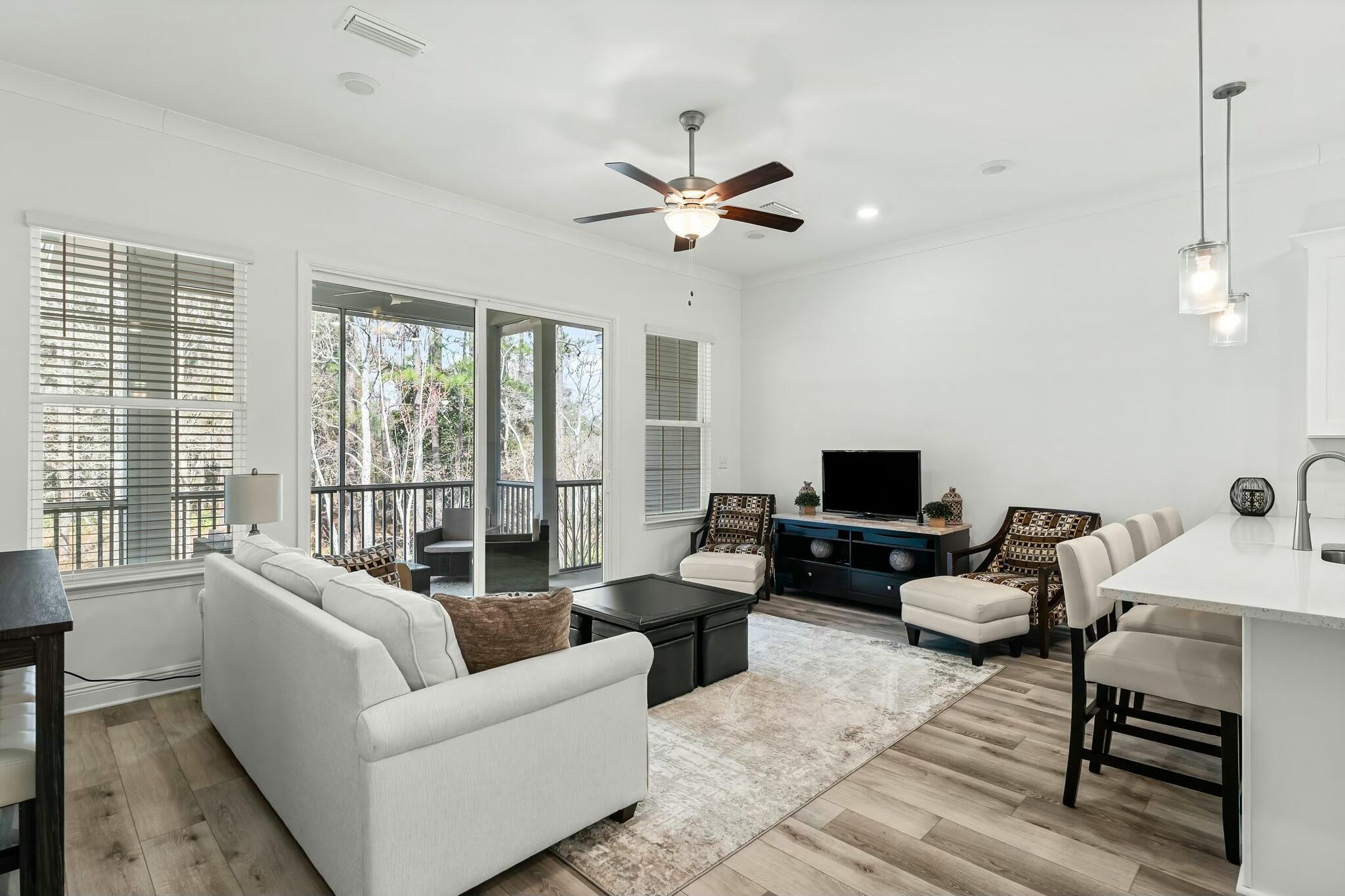 KARA LAKE TOWNHOMES - Residential