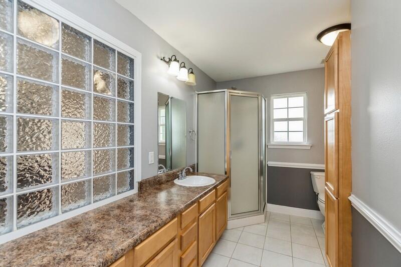 ADAMS POWELL EAST - Residential