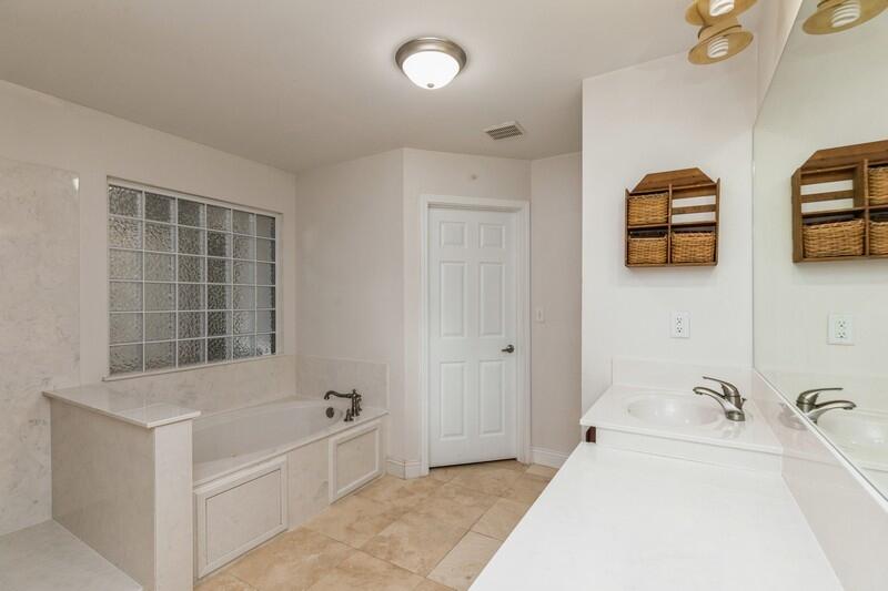 ADAMS POWELL EAST - Residential