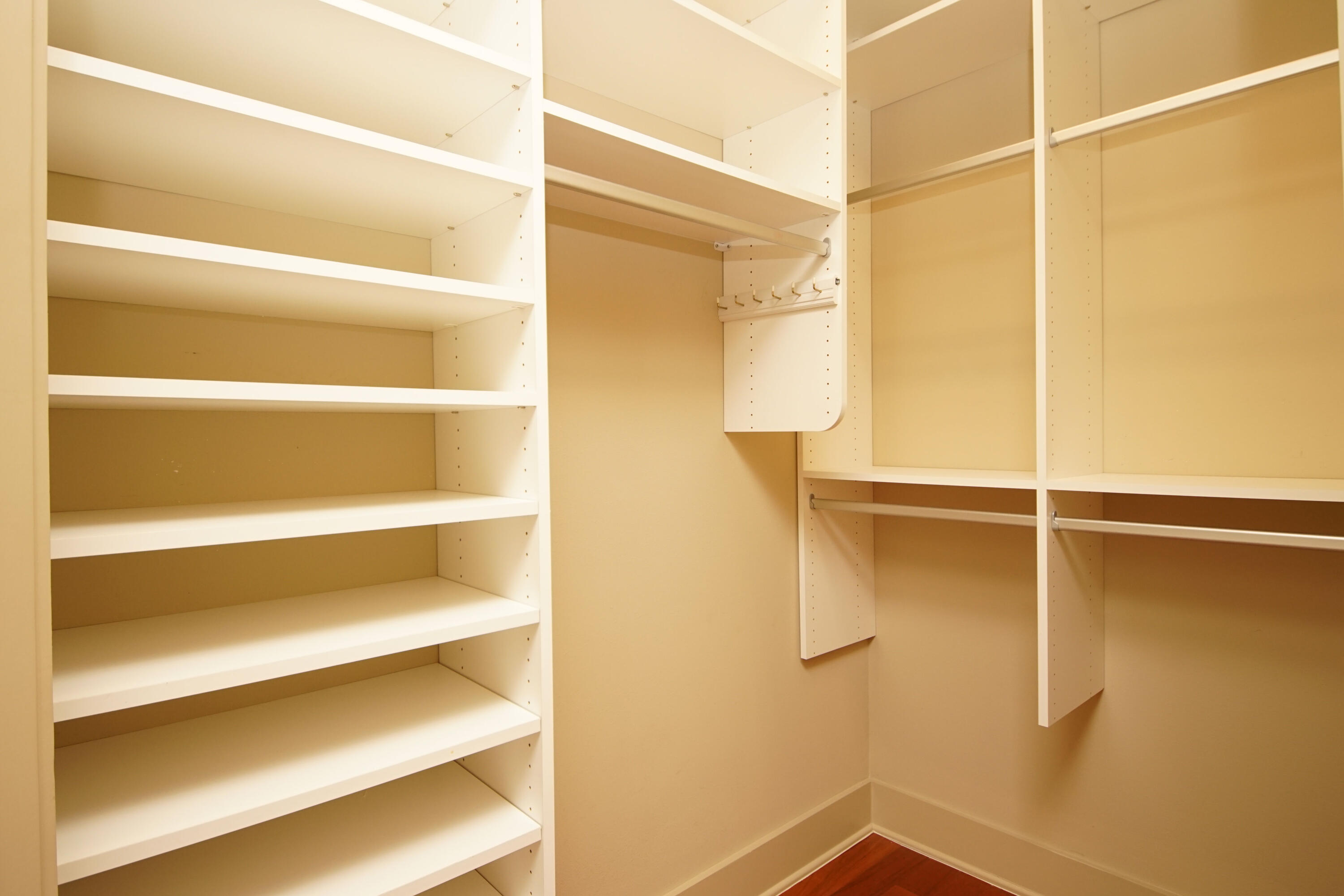 REGATTA BAY GOLF VILLAS - Residential Lease