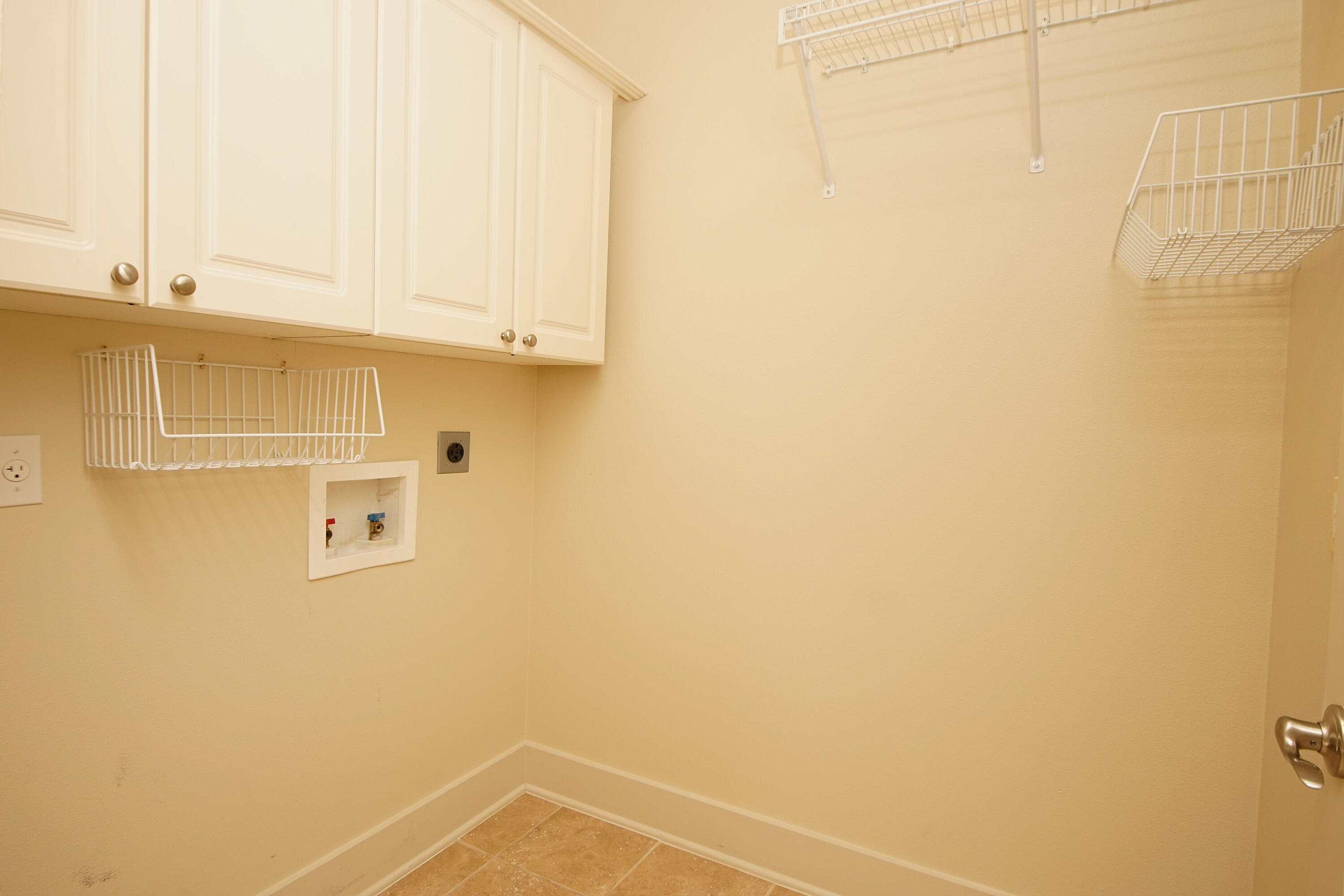 REGATTA BAY GOLF VILLAS - Residential Lease