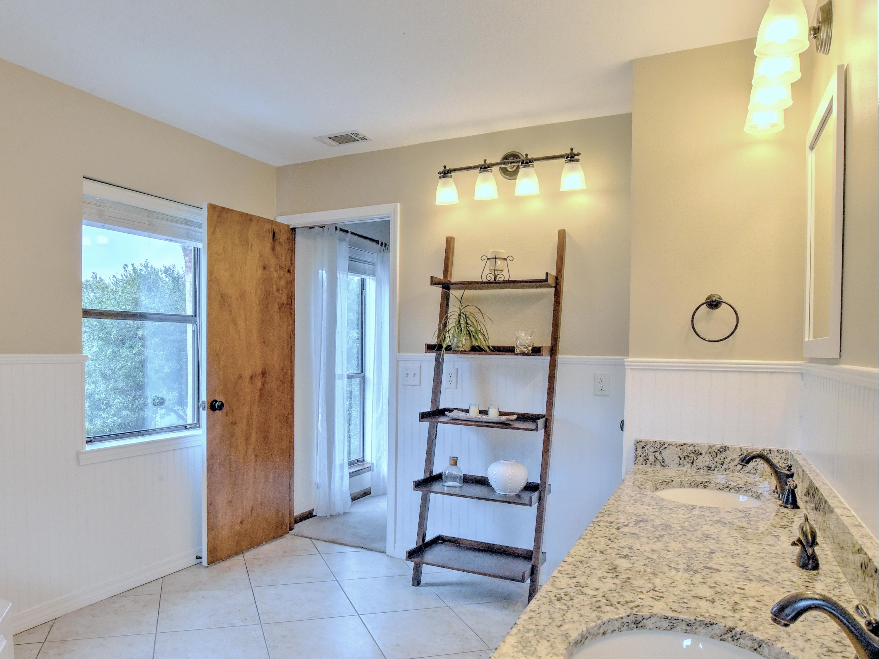 ST ANDREWS EAST BLUEWATER BAY - Residential