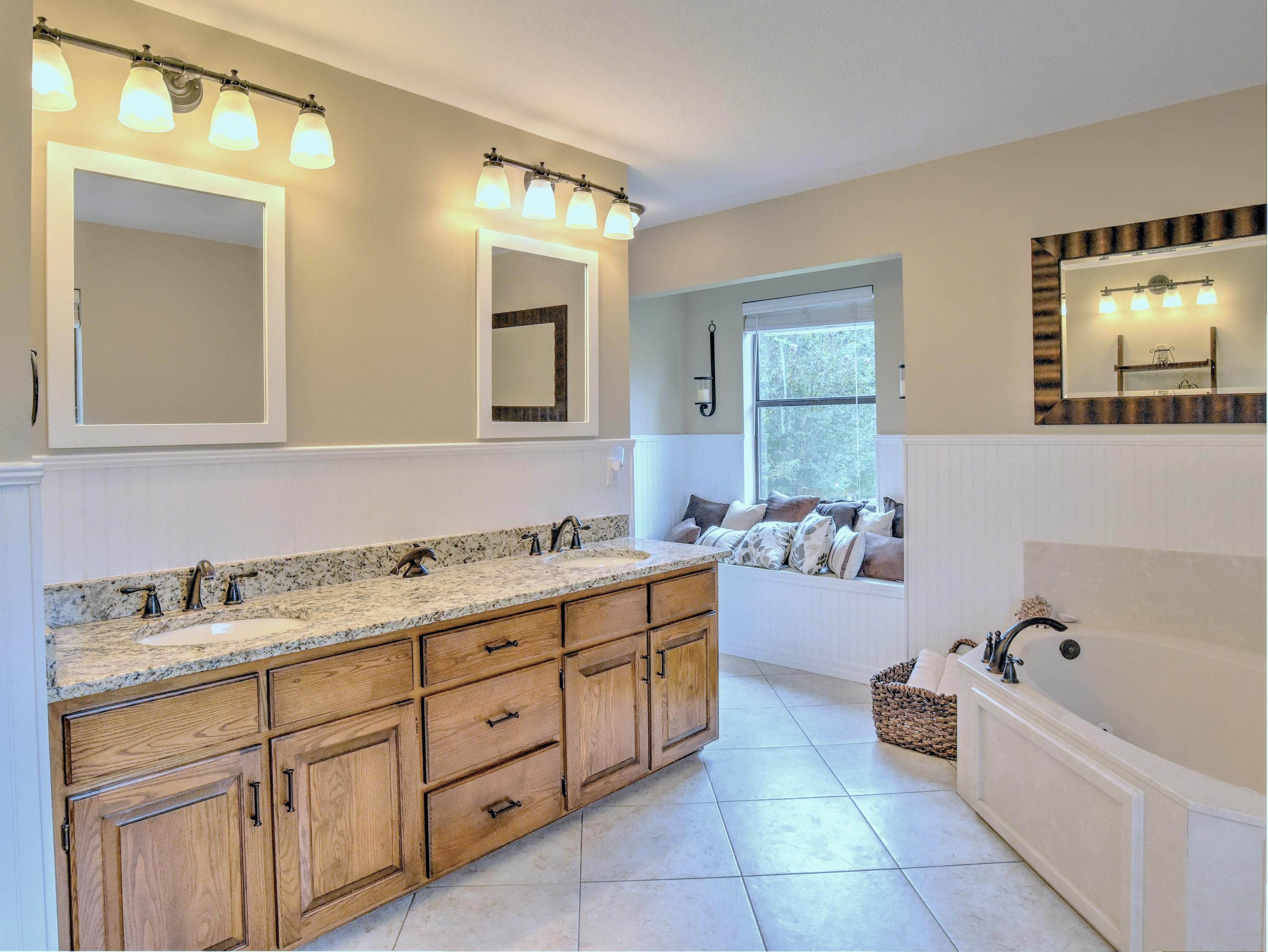 ST ANDREWS EAST BLUEWATER BAY - Residential