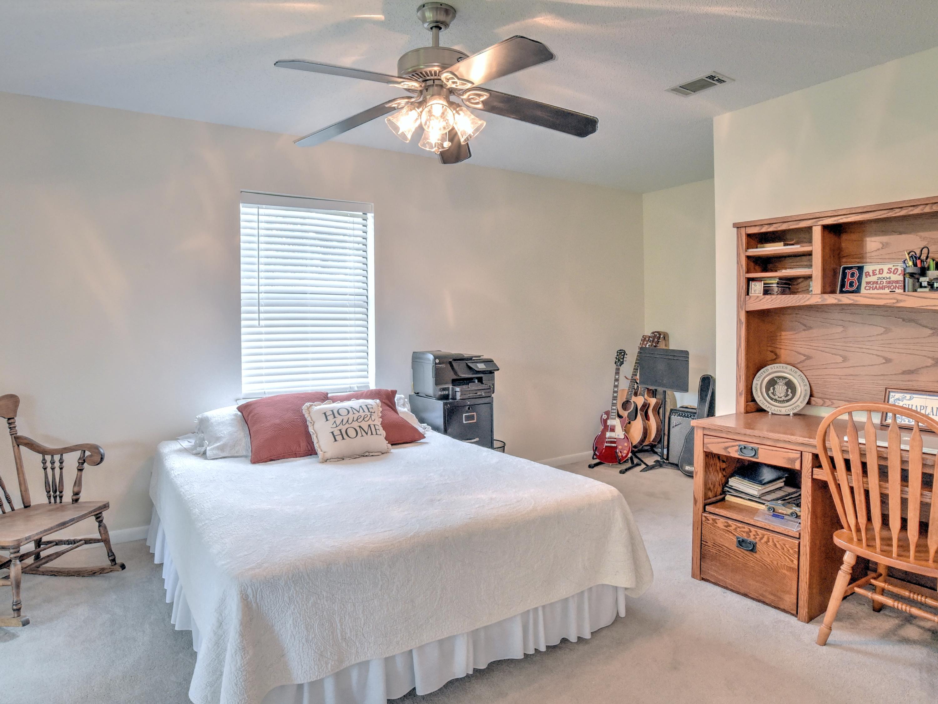 ST ANDREWS EAST BLUEWATER BAY - Residential