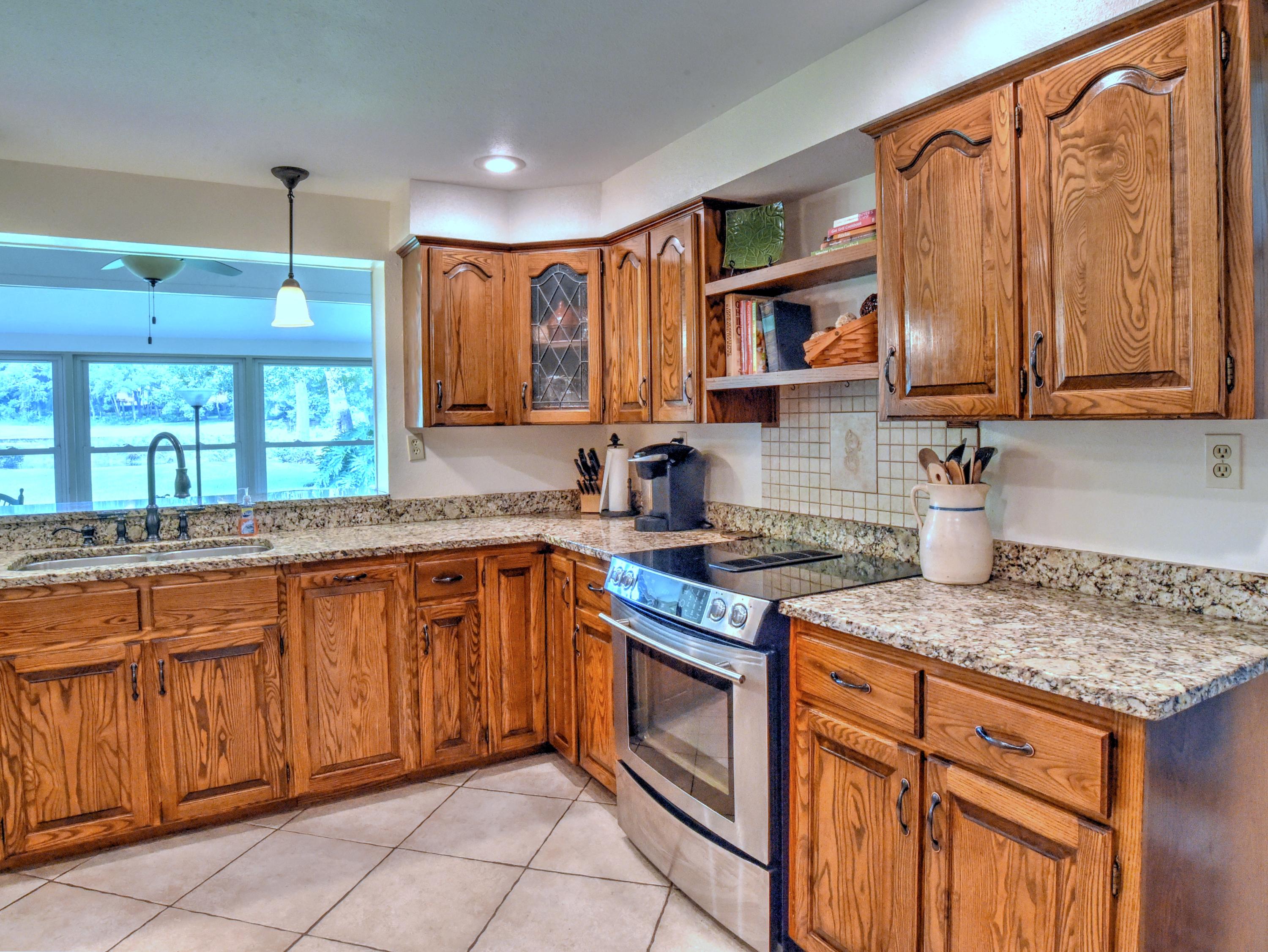 ST ANDREWS EAST BLUEWATER BAY - Residential