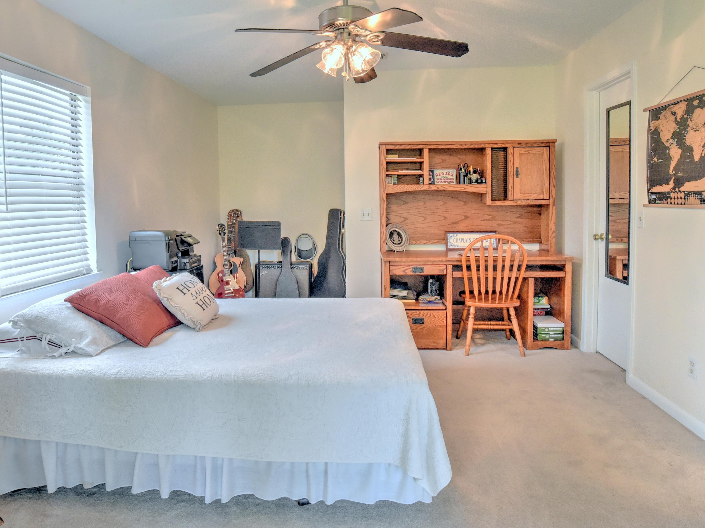 ST ANDREWS EAST BLUEWATER BAY - Residential