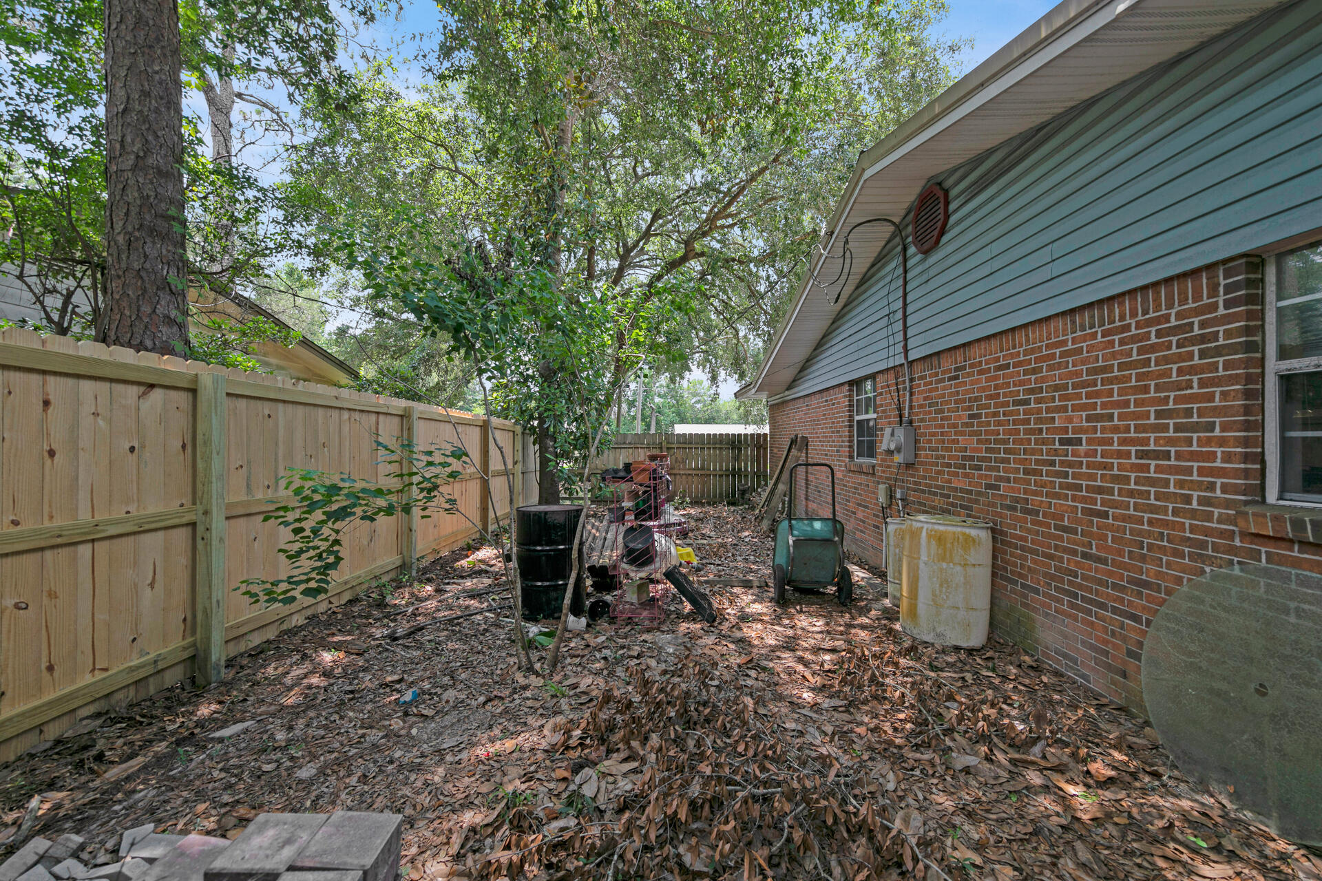 BAYOU POQUITO - Residential