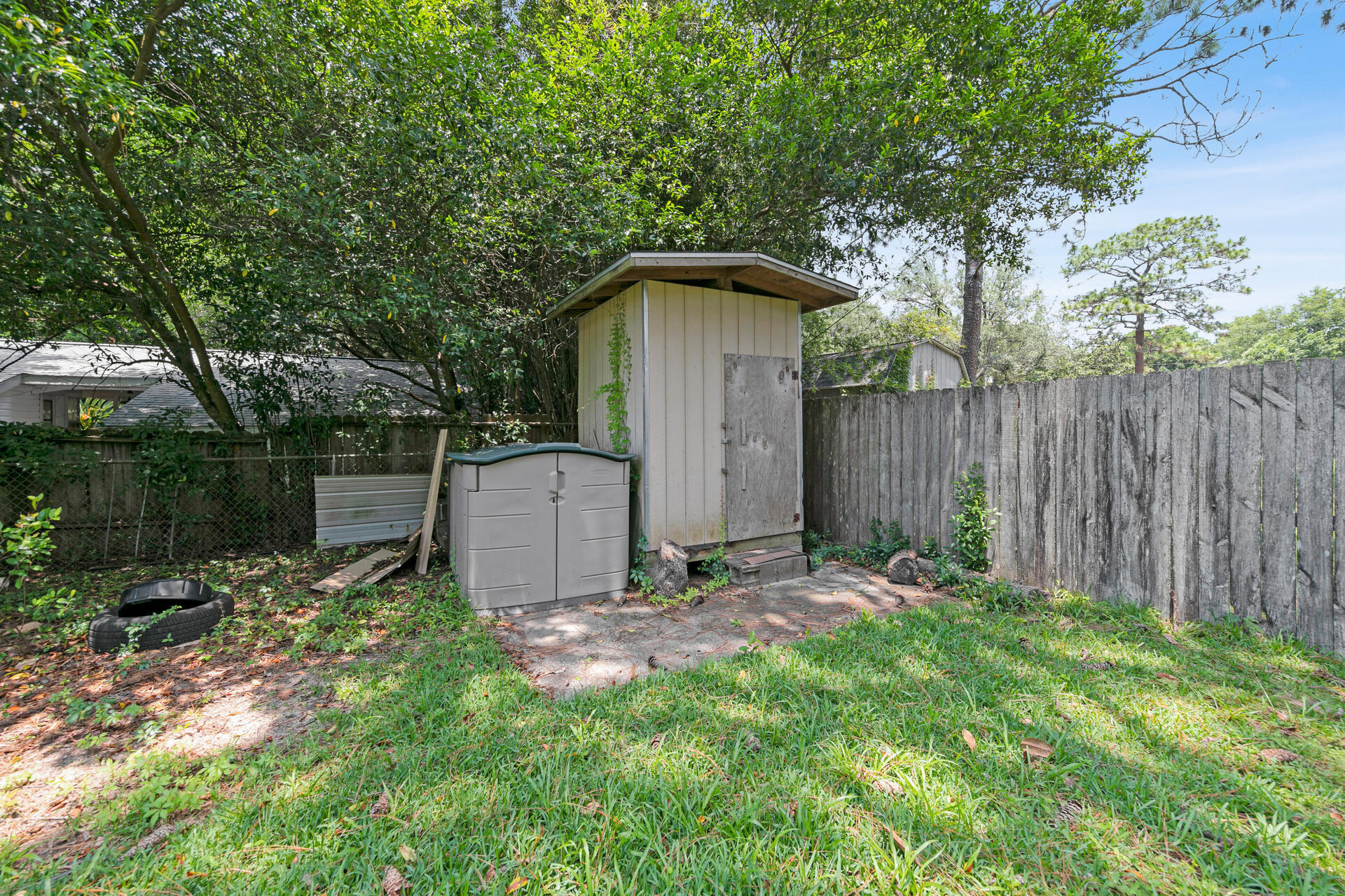 BAYOU POQUITO - Residential