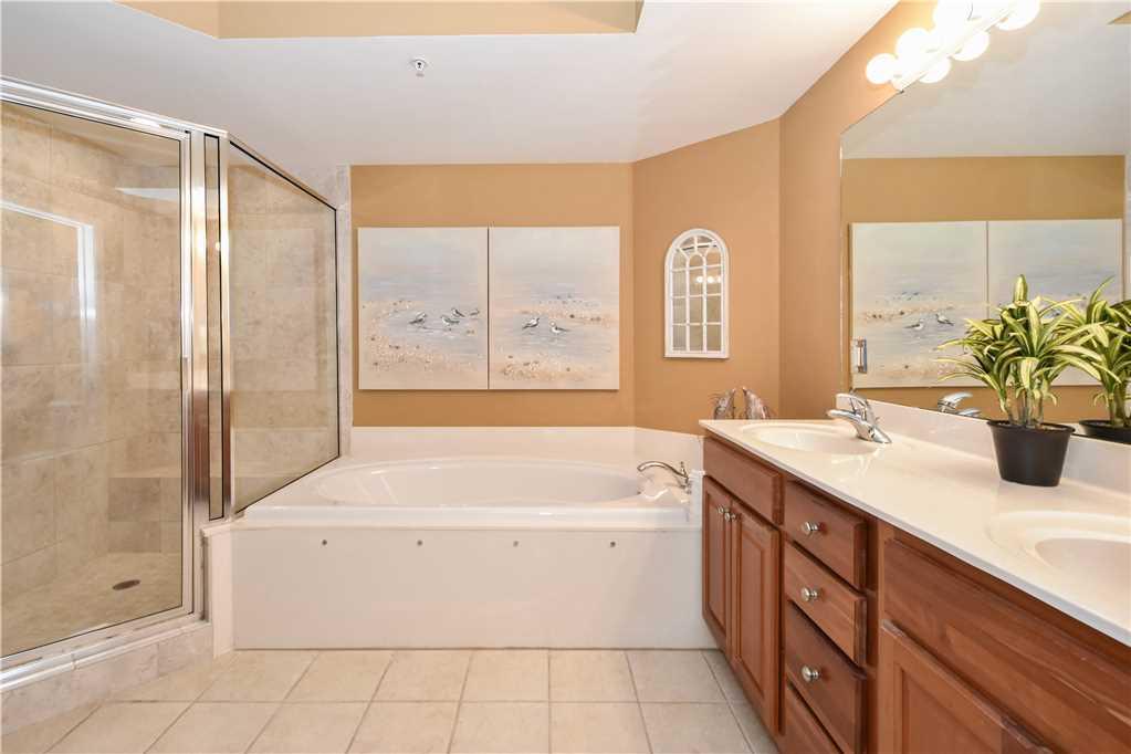 SILVER BEACH TOWERS - Residential