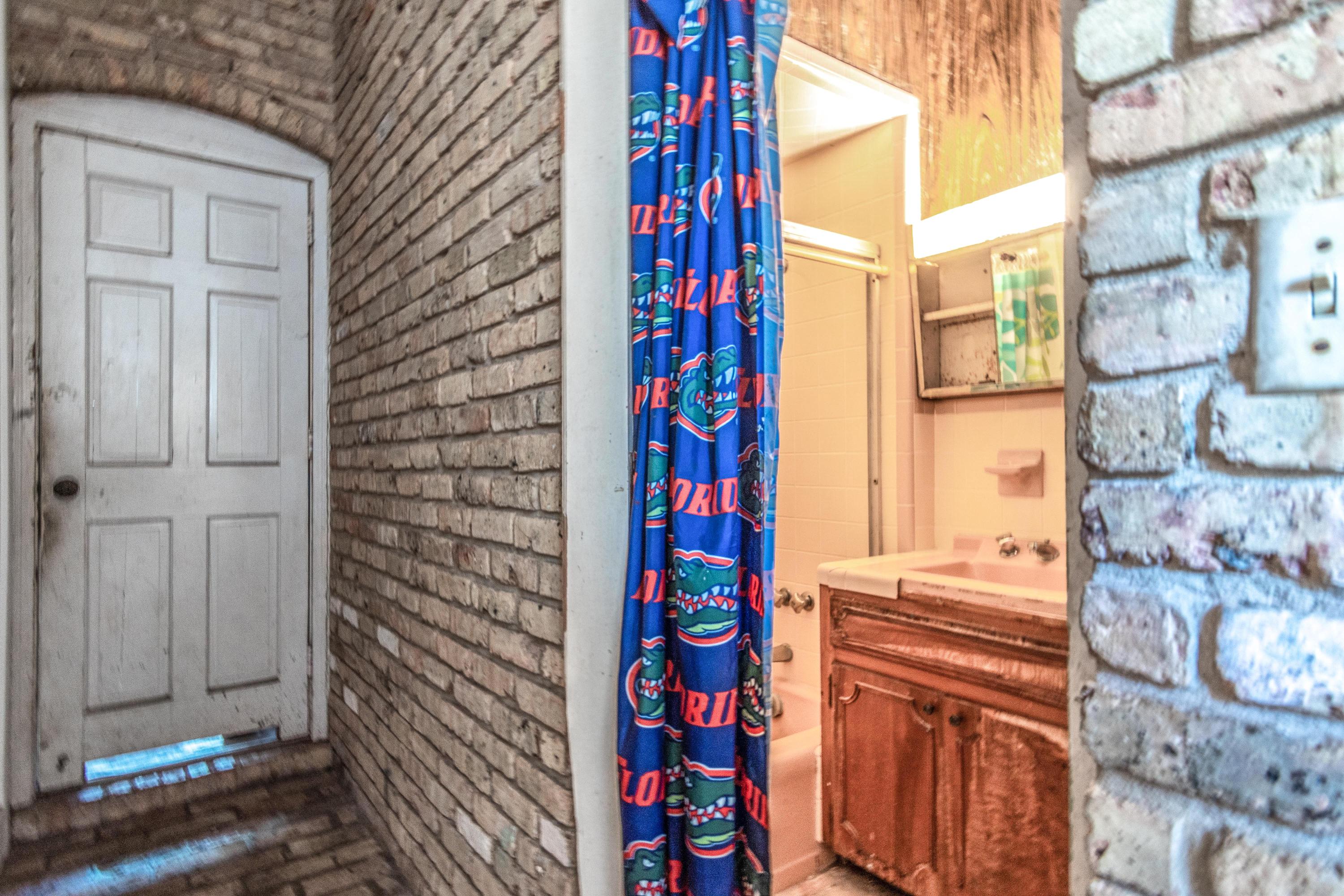 ADAMS POWELL - Residential