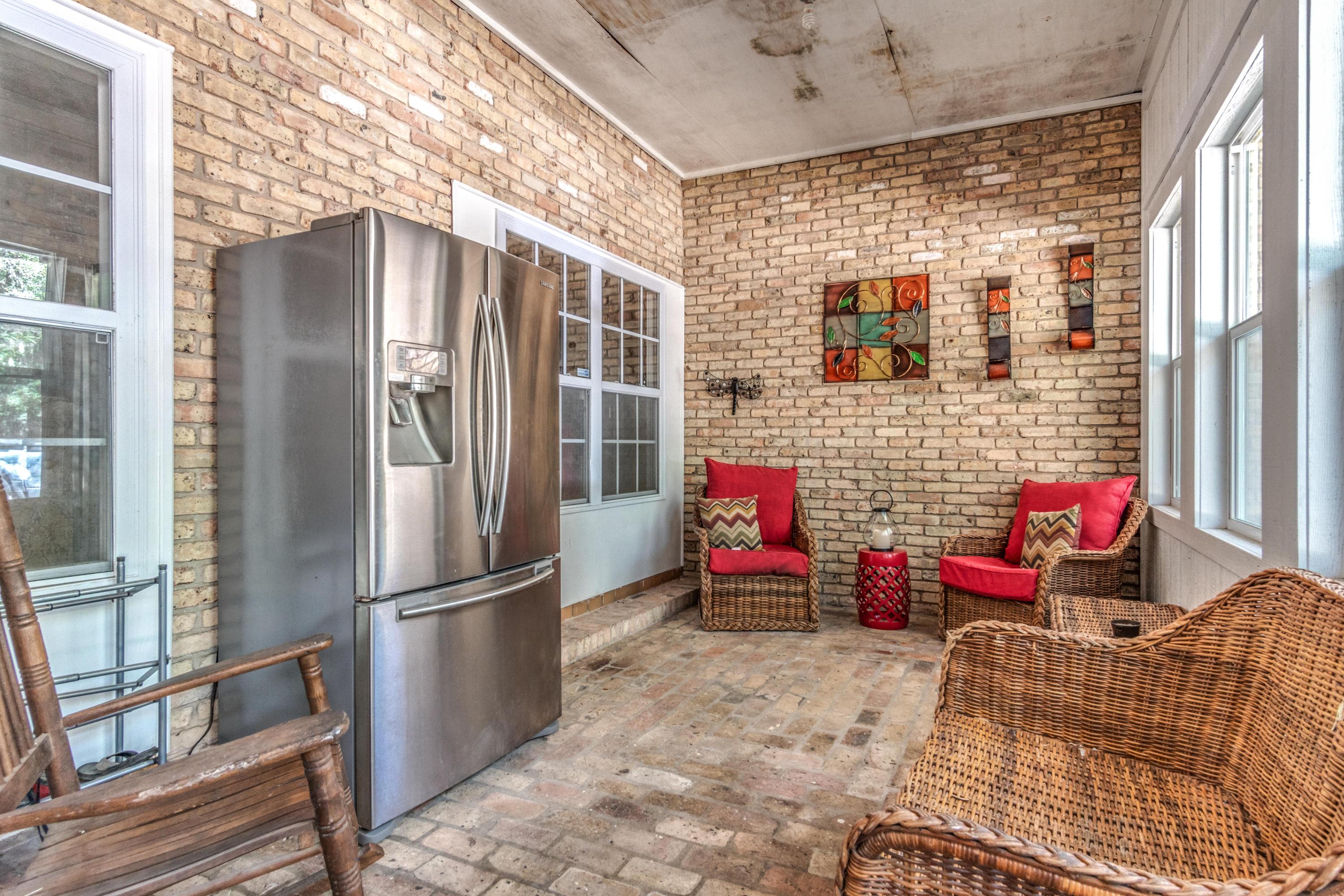 ADAMS POWELL - Residential