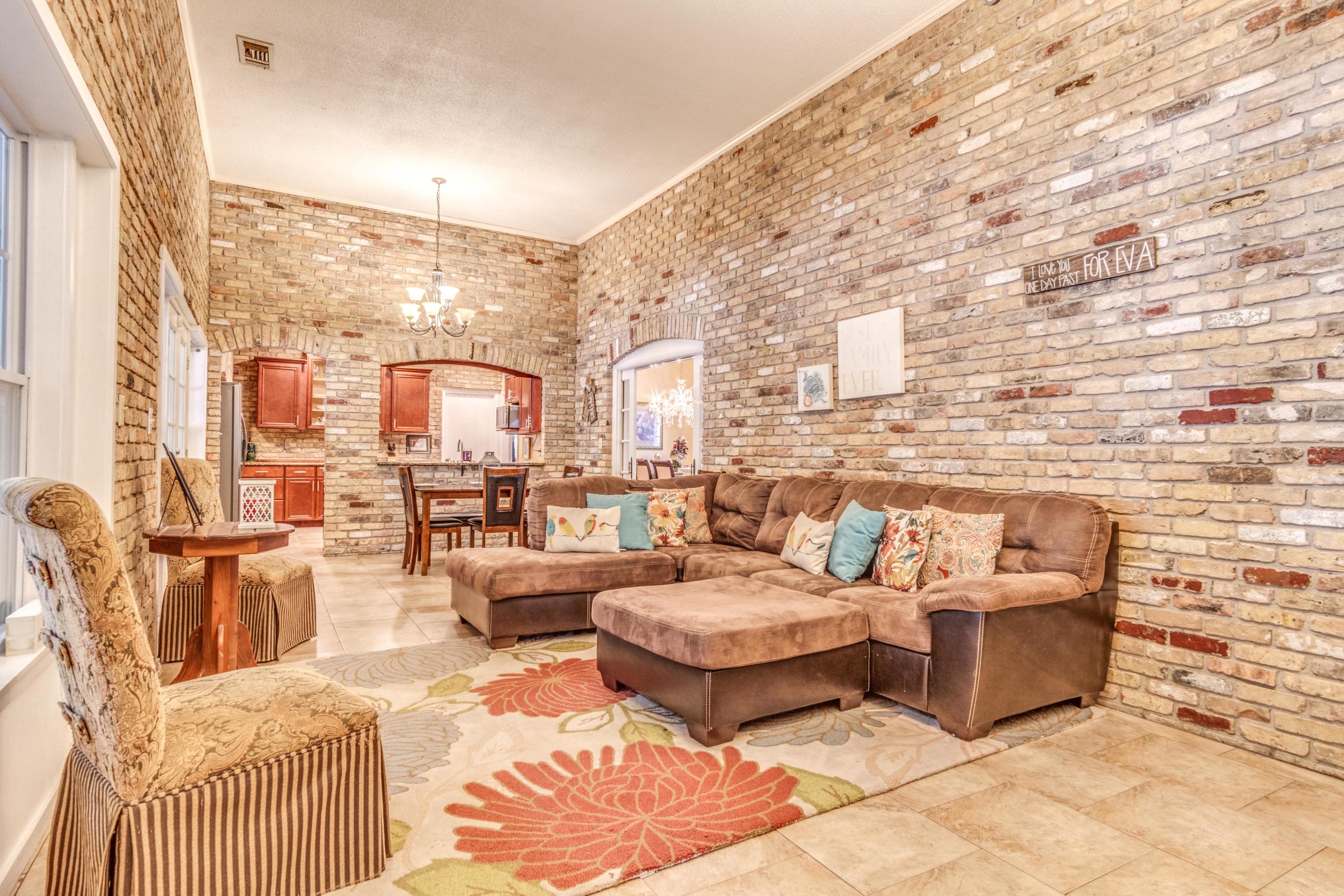 ADAMS POWELL - Residential