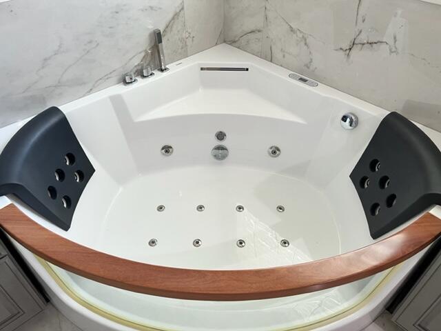 Rocky Bayou Estate - Residential Lease