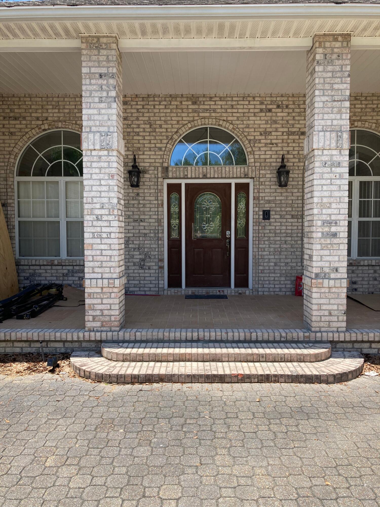 Rocky Bayou Estate - Residential Lease