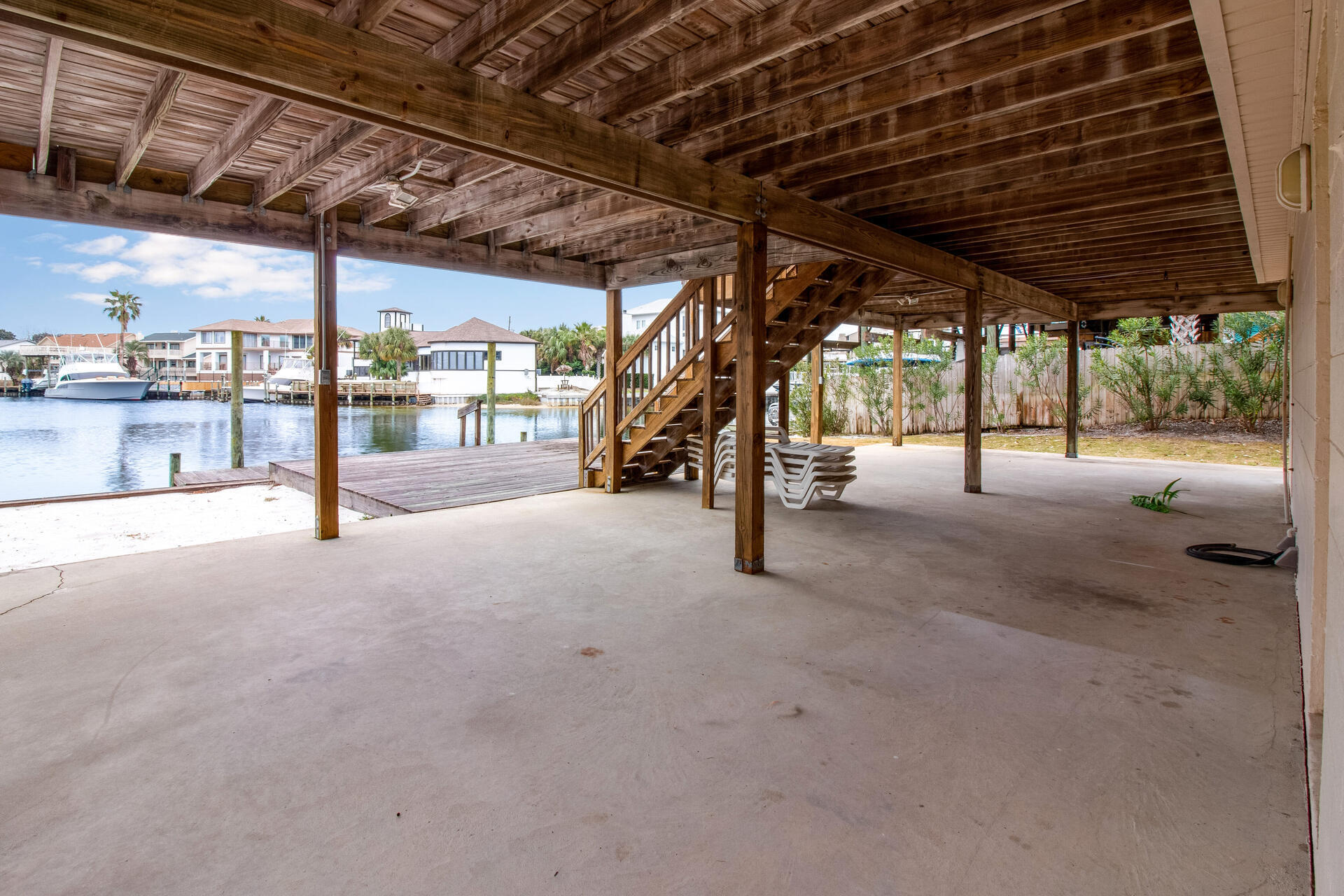 HOLIDAY ISLE - Residential