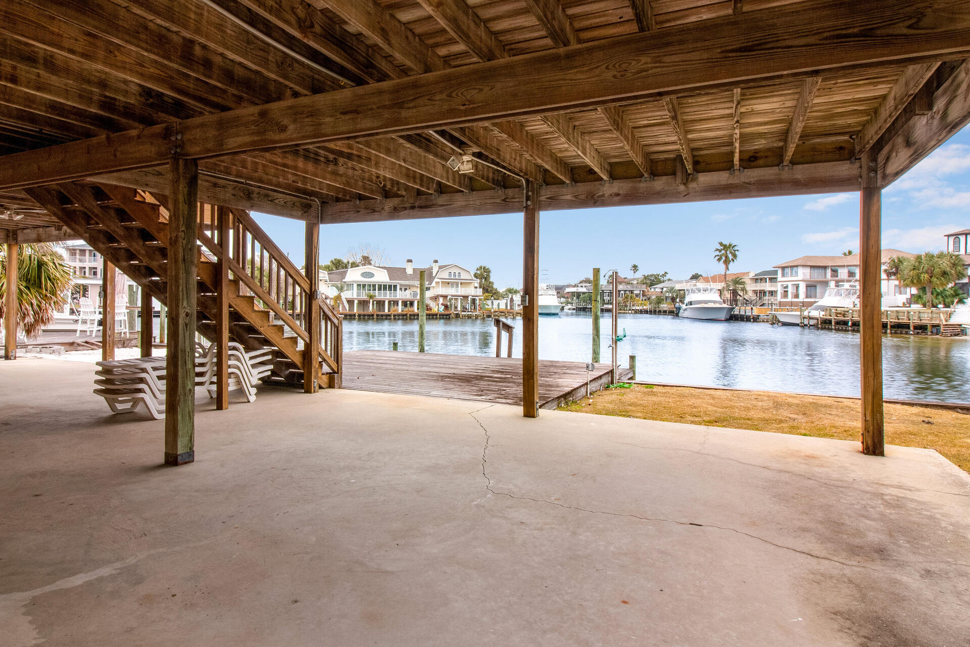 HOLIDAY ISLE - Residential