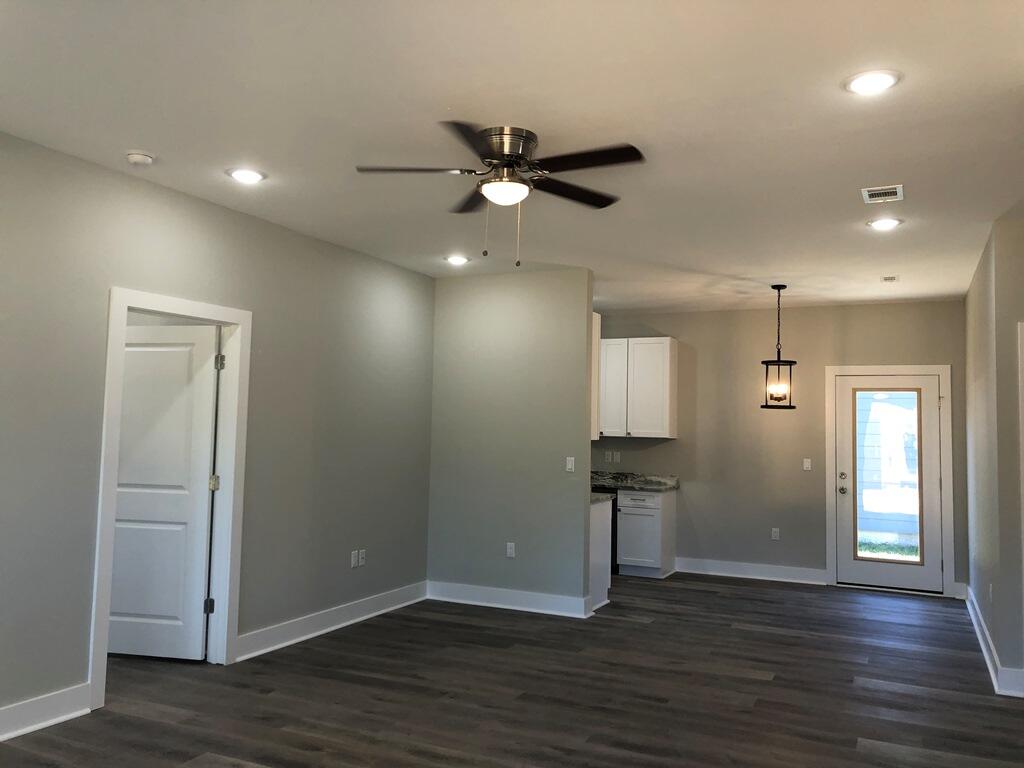 VILLA TASSO TOWN OF - Residential