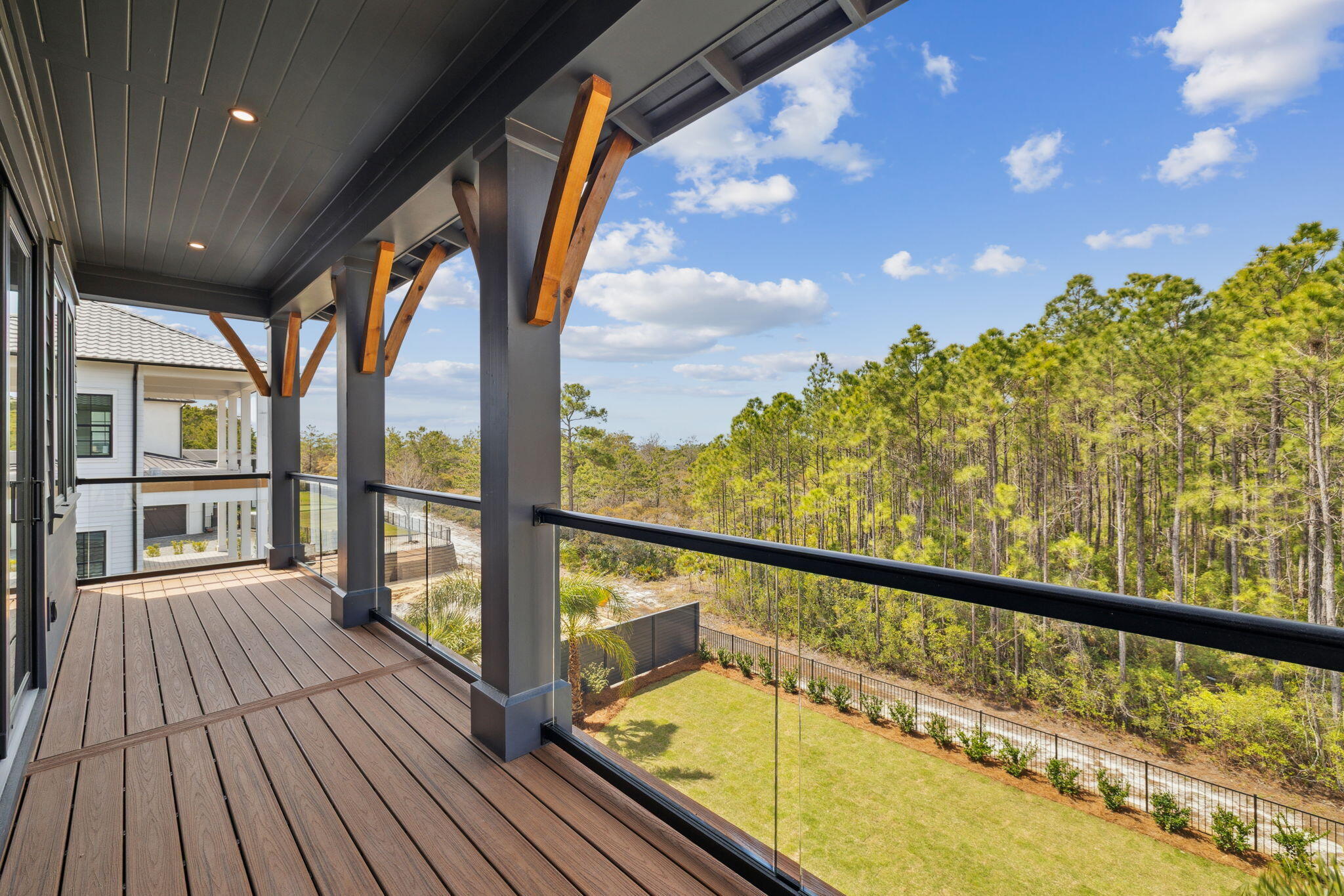 BEACH HIGHLAND - Residential
